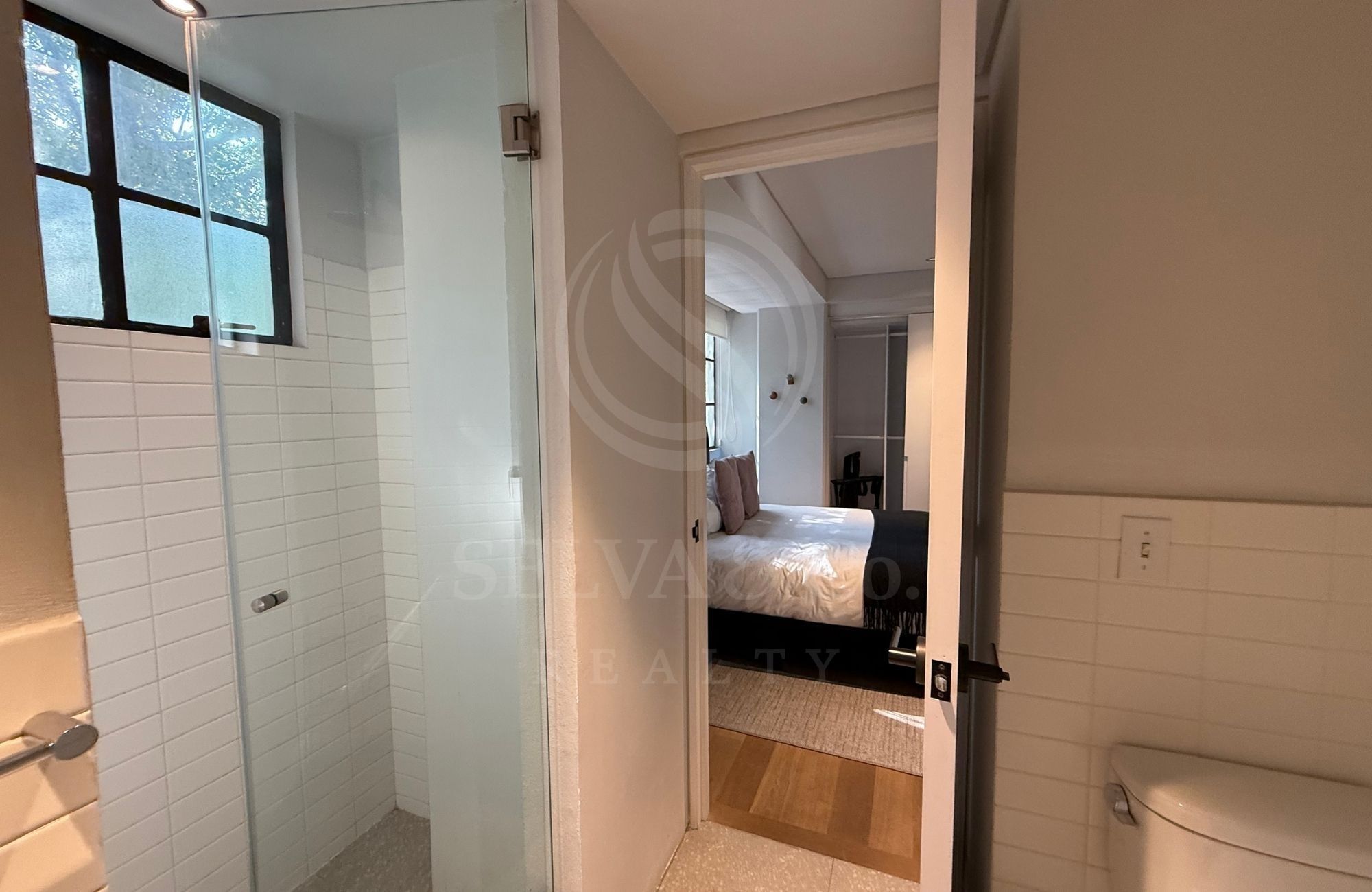 Condo with a 5 m2 terrace, 2 parking spaces, swimming lane, gym, playground, green areas, pre-construction, for sale in Santa Fe, Mexico Cit