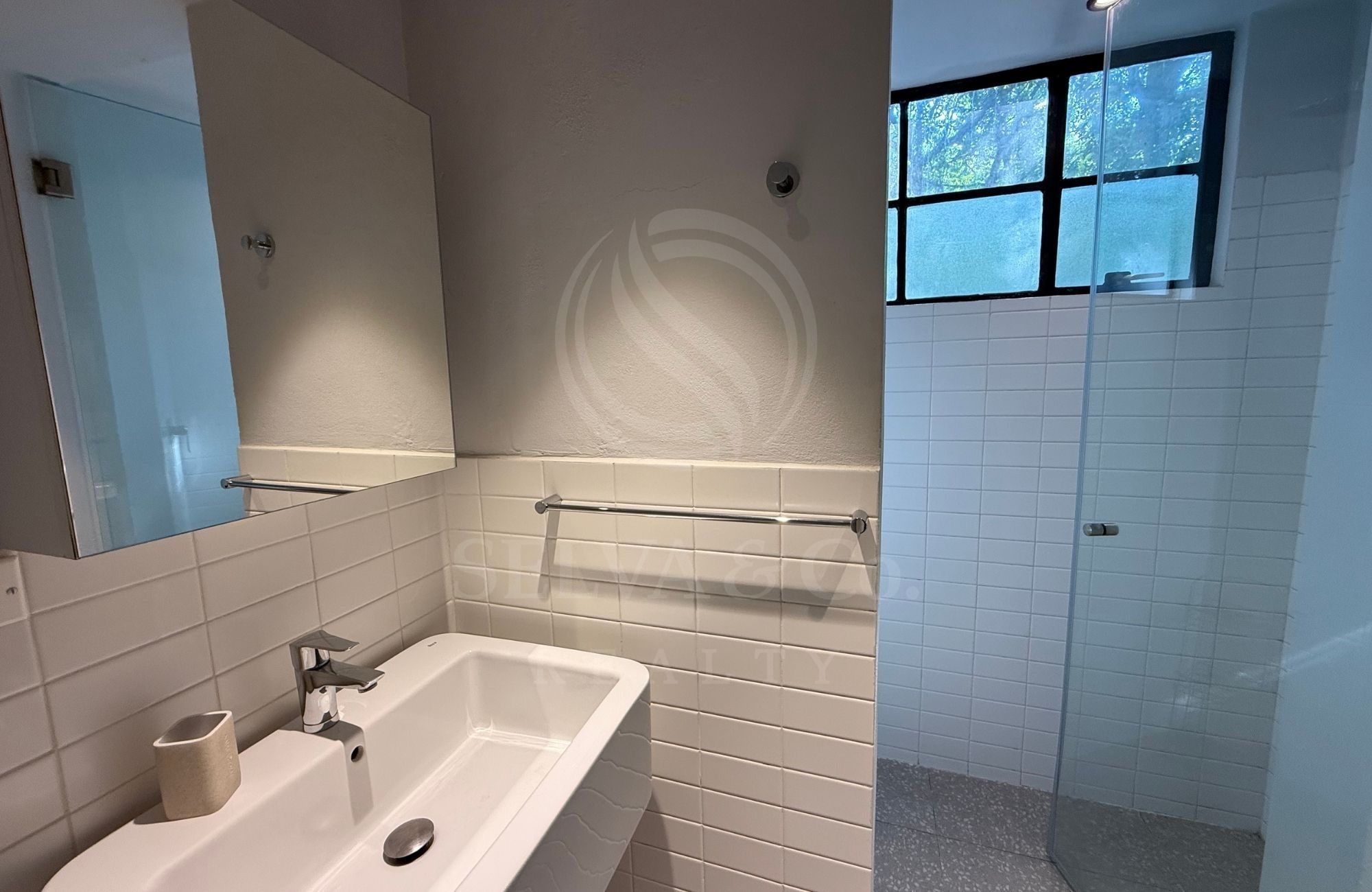 Condo with a 5 m2 terrace, 2 parking spaces, swimming lane, gym, playground, green areas, pre-construction, for sale in Santa Fe, Mexico Cit