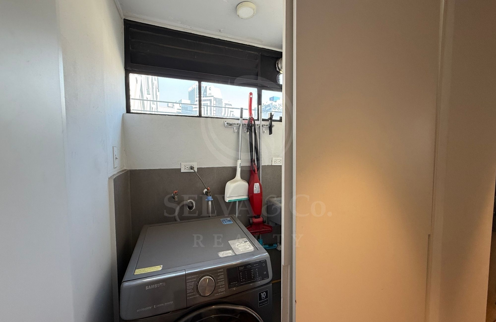 Condo with a 5 m2 terrace, 2 parking spaces, swimming lane, gym, playground, green areas, pre-construction, for sale in Santa Fe, Mexico Cit