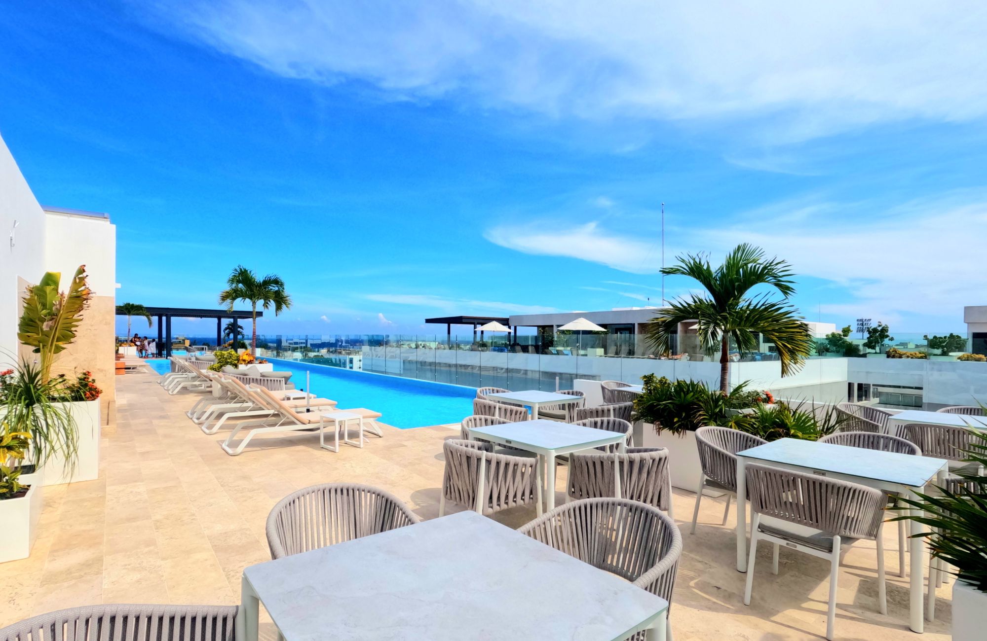 Condominium steps from the beach, ocean view pool, in Playa del Carmen.
