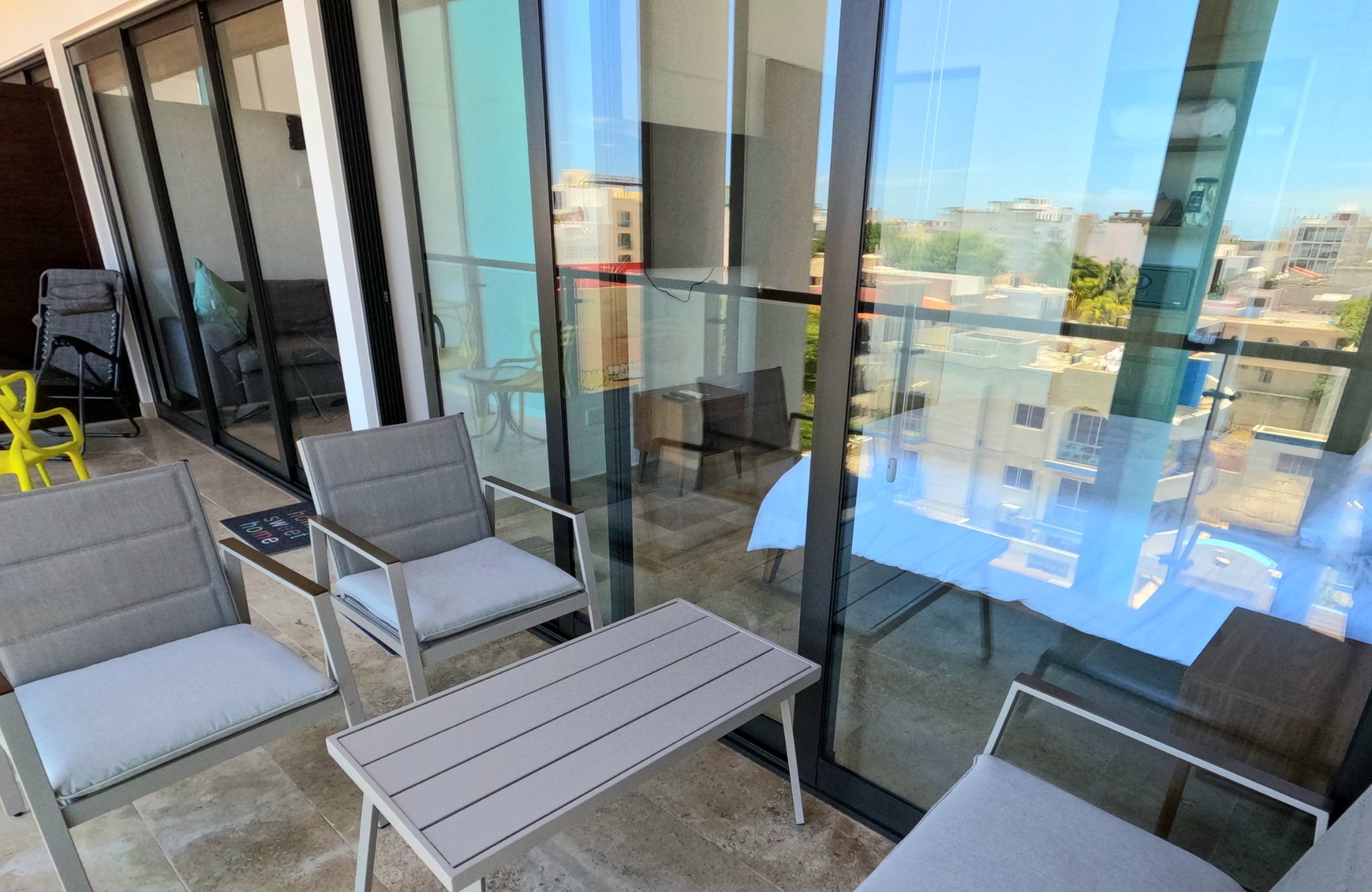 Condominium steps from the beach, ocean view pool, in Playa del Carmen.