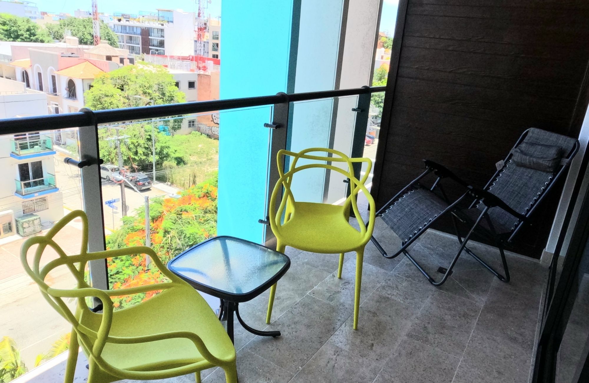 Condominium steps from the beach, ocean view pool, in Playa del Carmen.