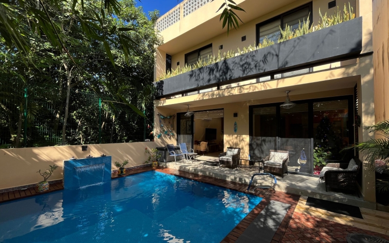 House with rooftop and private pool for sale in El Cielo, Playa del Carmen