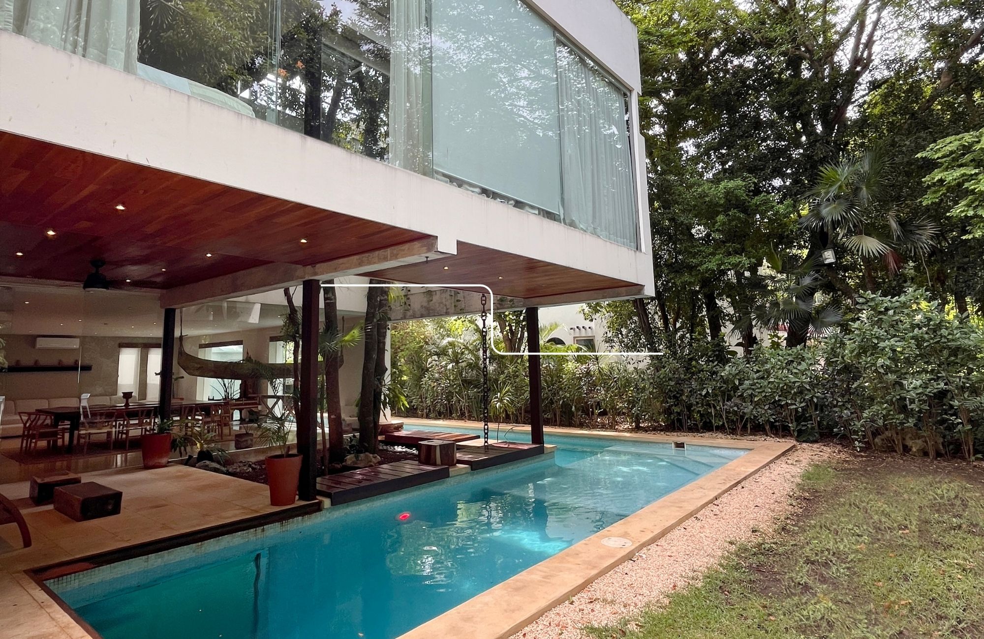 4-bedroom house, private pool, ocean access, 2 independent studios for sale in Playacar Phase 2.