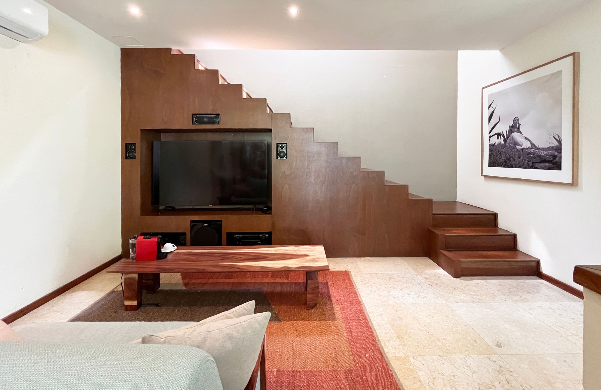 4-bedroom house, private pool, ocean access, 2 independent studios for sale in Playacar Phase 2.