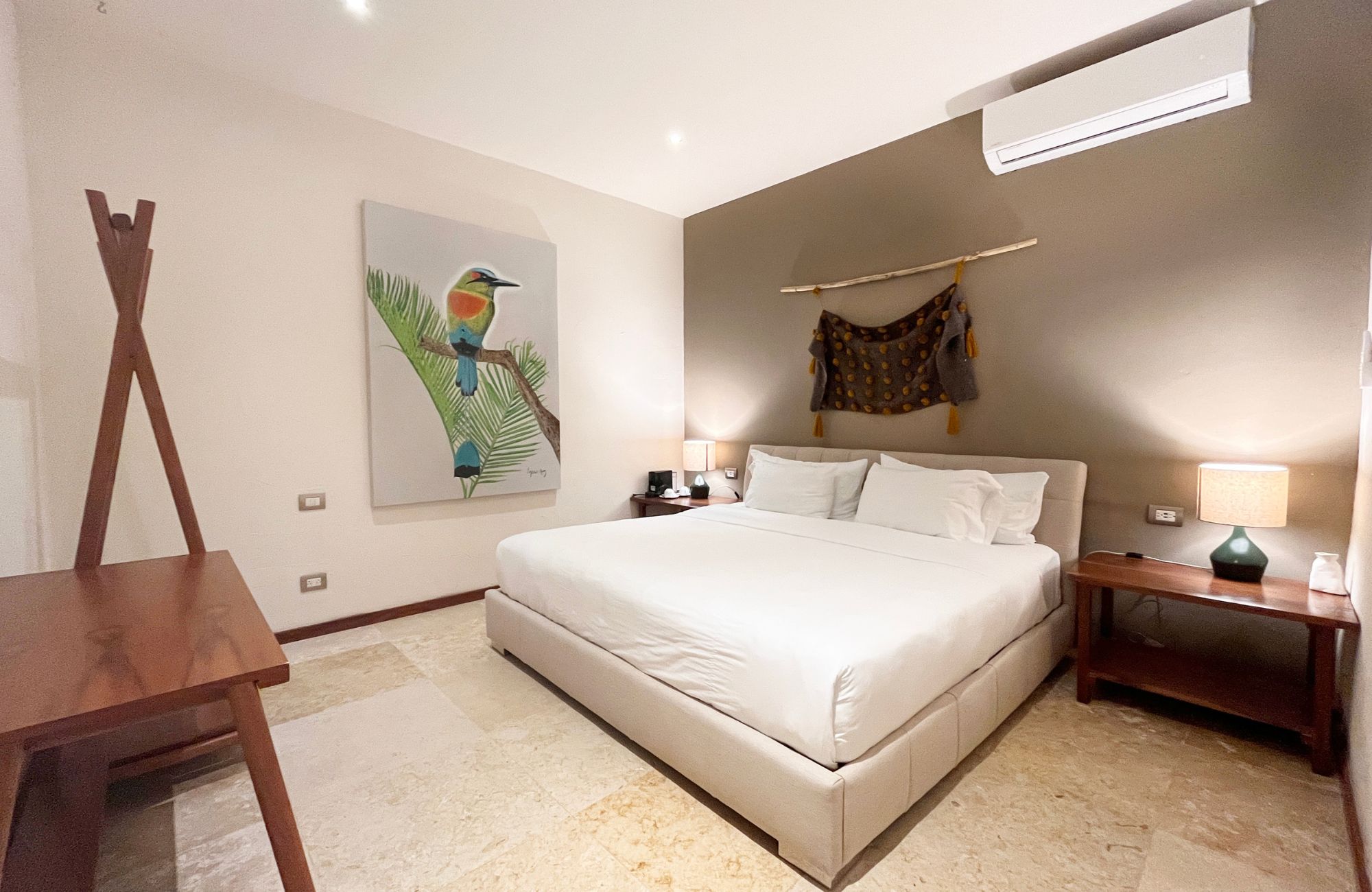 4-bedroom house, private pool, ocean access, 2 independent studios for sale in Playacar Phase 2.