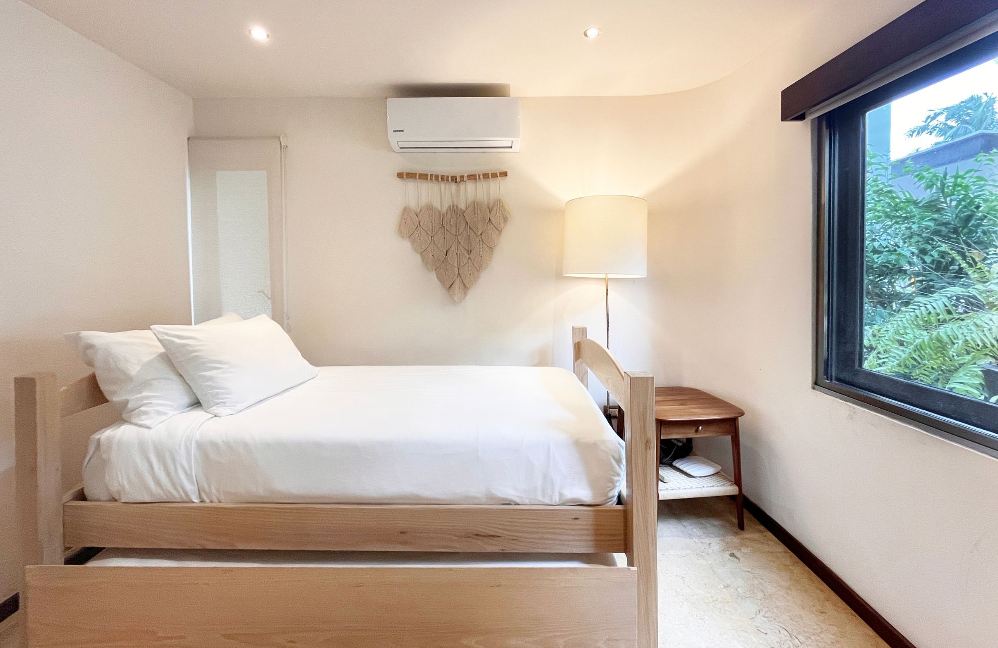 4-bedroom house, private pool, ocean access, 2 independent studios for sale in Playacar Phase 2.