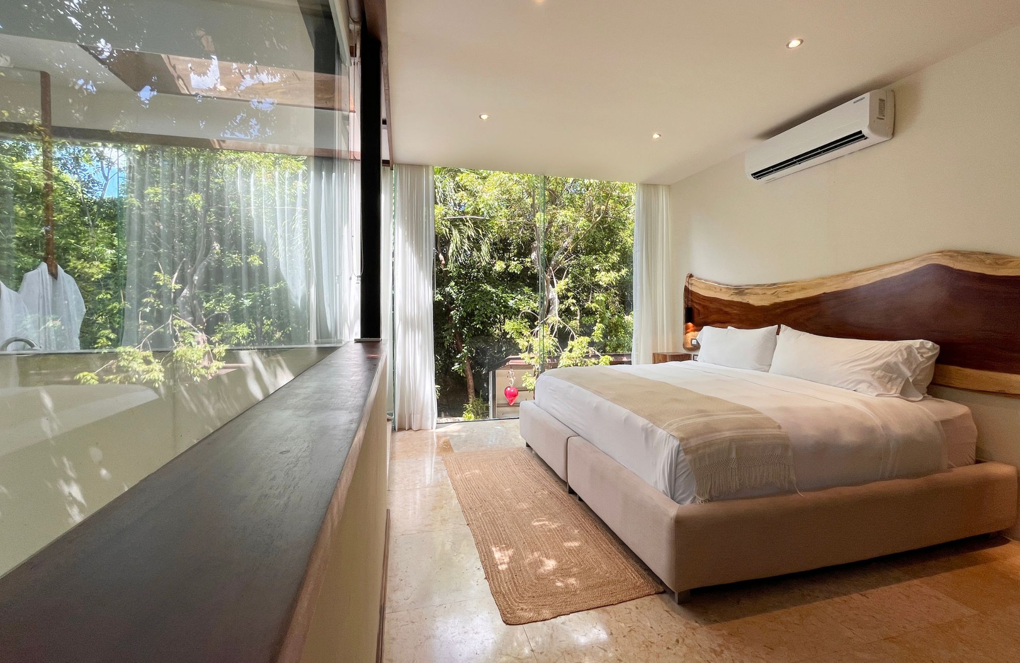 4-bedroom house, private pool, ocean access, 2 independent studios for sale in Playacar Phase 2.