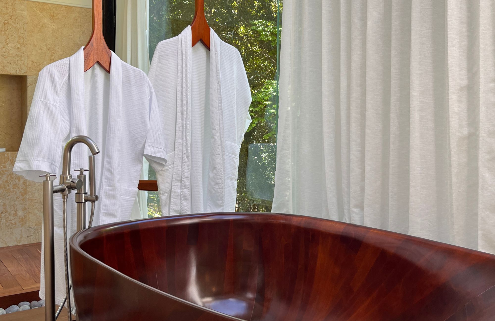 4-bedroom house, private pool, ocean access, 2 independent studios for sale in Playacar Phase 2.