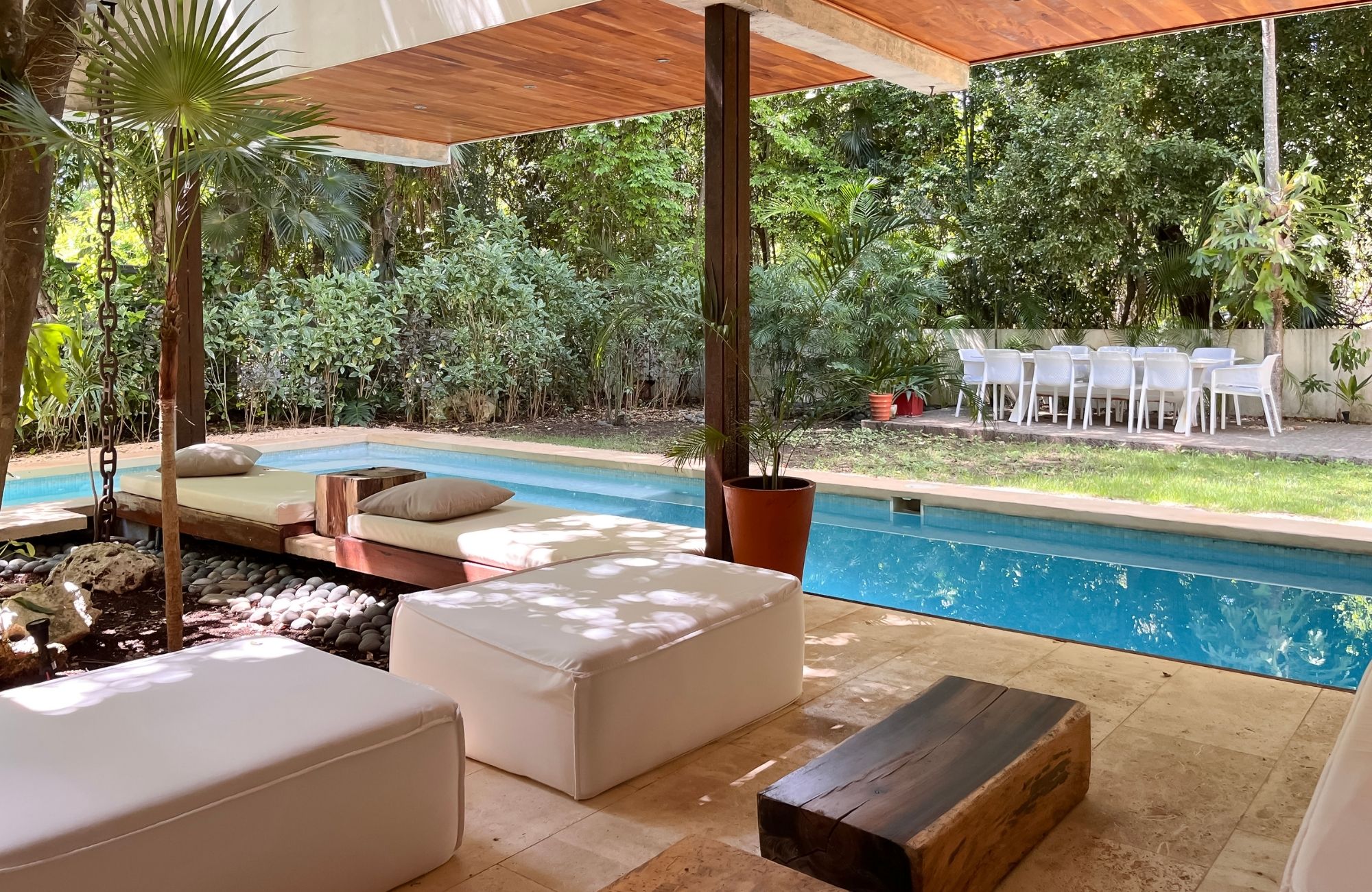 4-bedroom house, private pool, ocean access, 2 independent studios for sale in Playacar Phase 2.