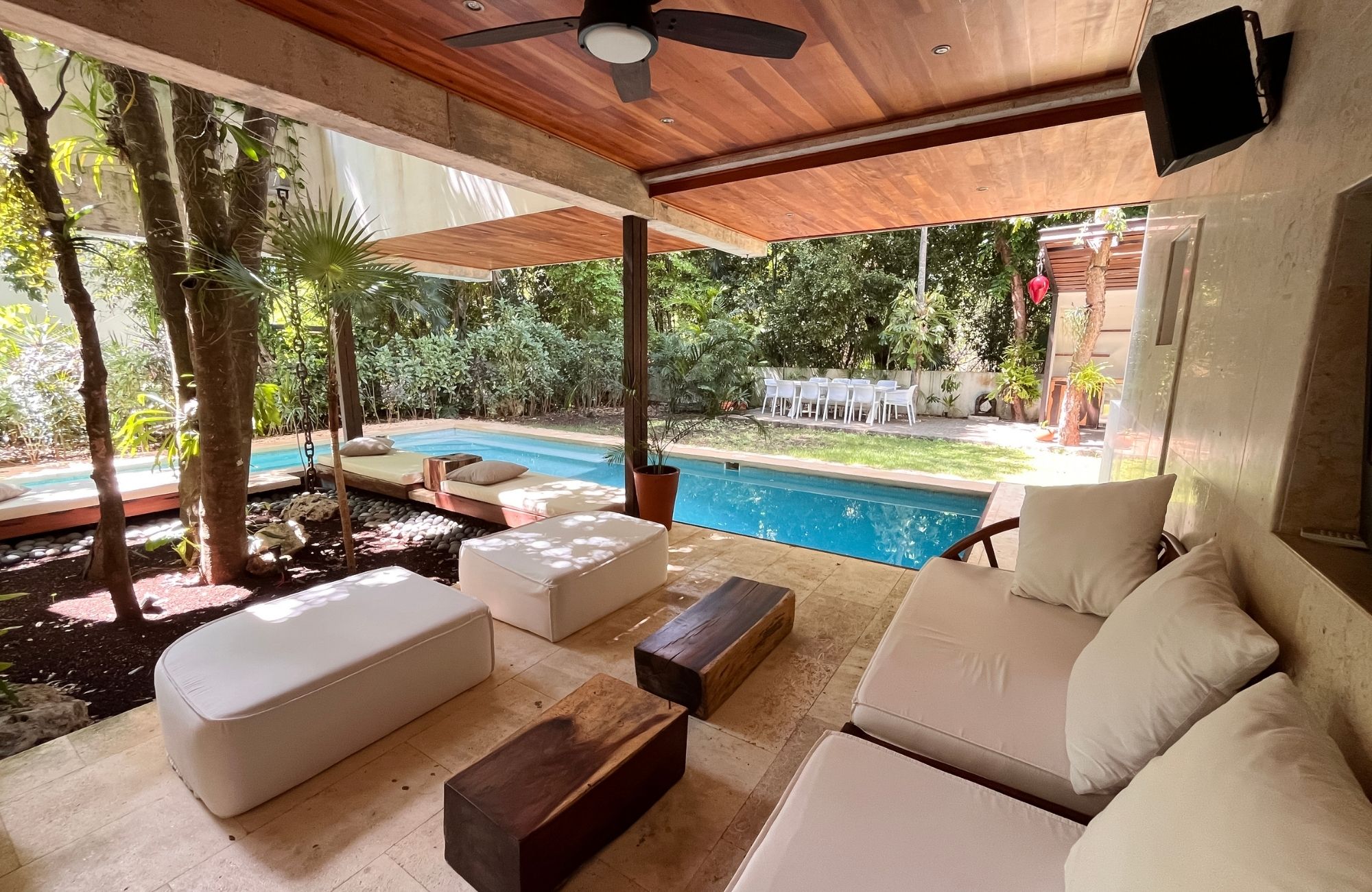 4-bedroom house, private pool, ocean access, 2 independent studios for sale in Playacar Phase 2.