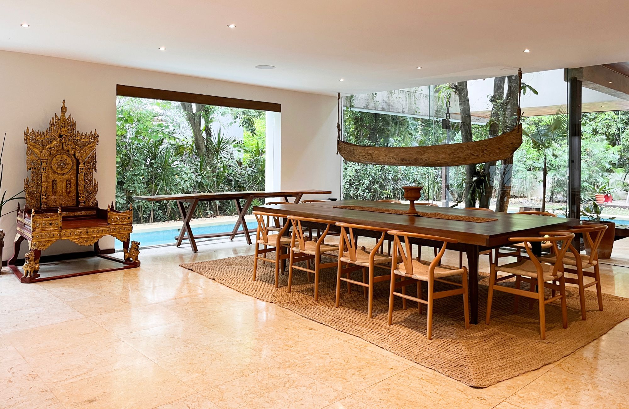 4-bedroom house, private pool, ocean access, 2 independent studios for sale in Playacar Phase 2.