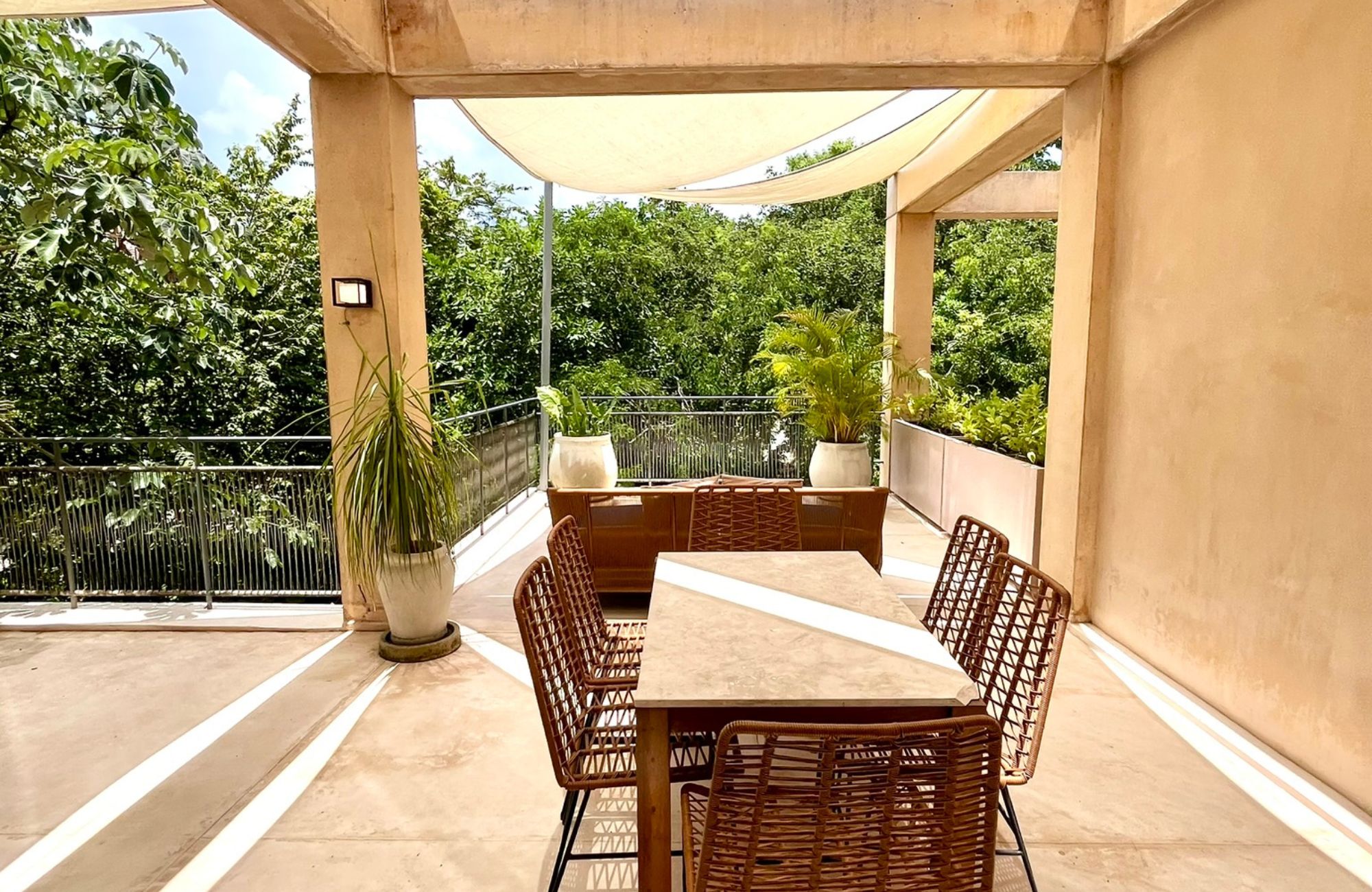 Apartment 400 meters from the beach, ocean view rooftop Playa del Carmen.