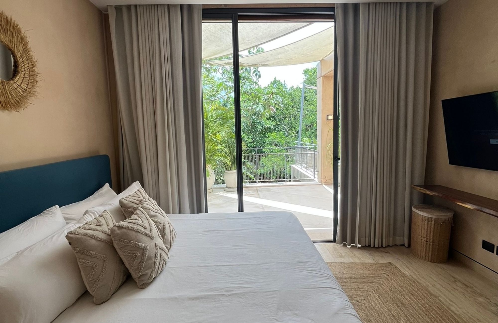 Apartment 400 meters from the beach, ocean view rooftop Playa del Carmen.