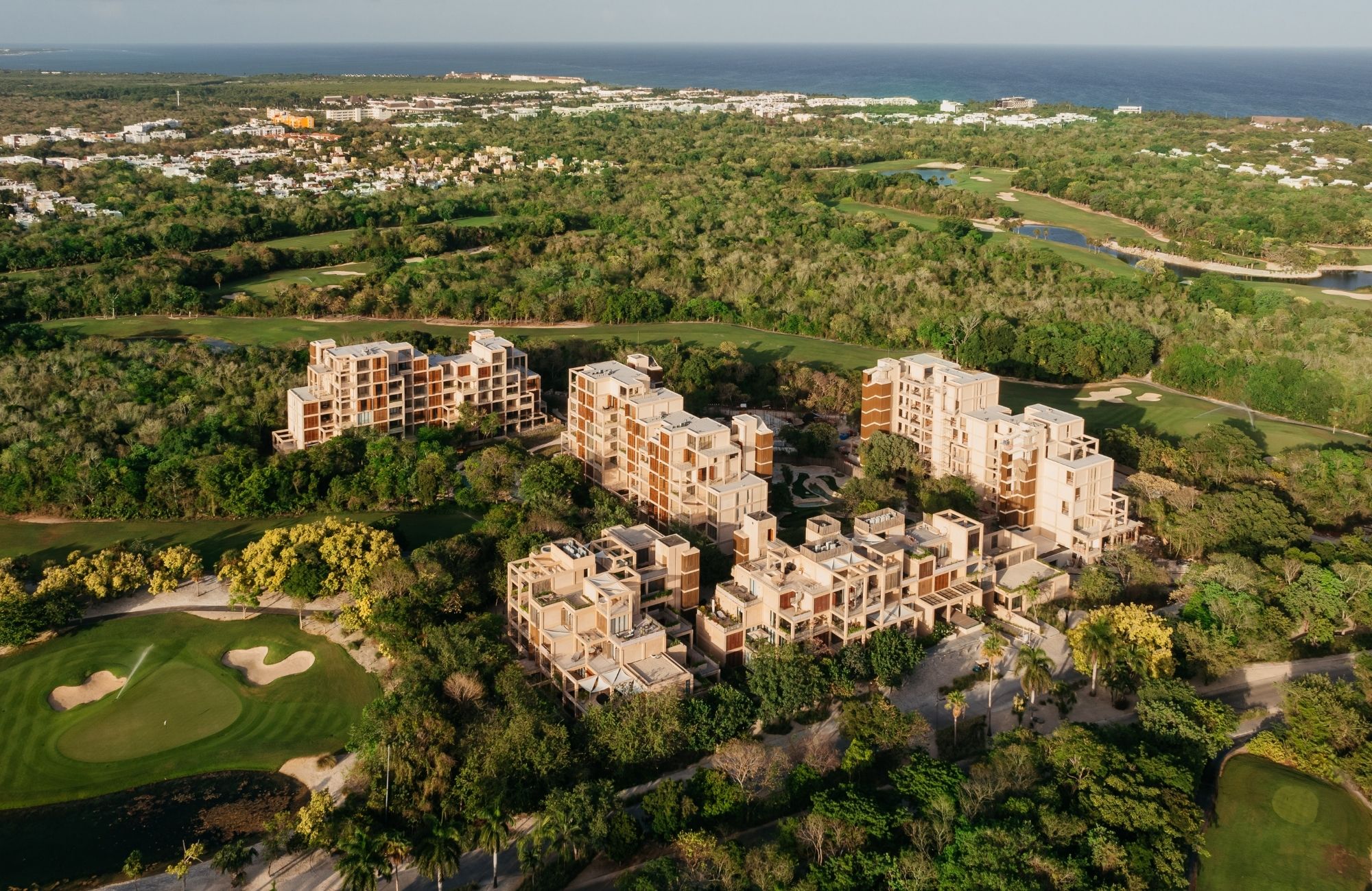 Apartment 400 meters from the beach, ocean view rooftop Playa del Carmen.