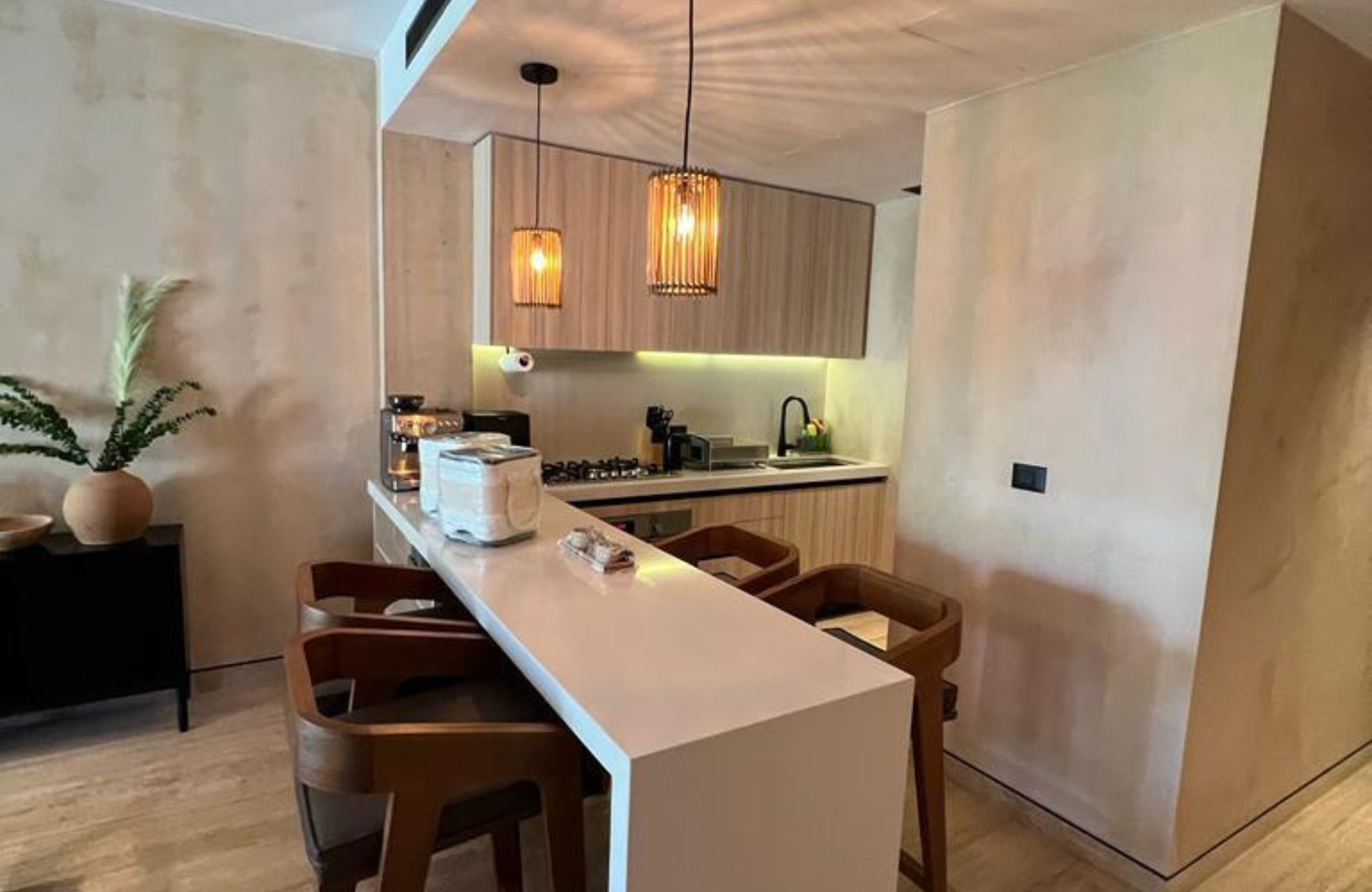 Condominio a pasos de la Quinta Avenida, rooftop, en venta Playa del Carmen.