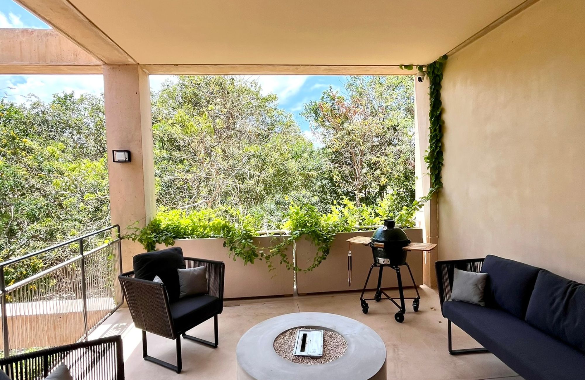 Condominio a pasos de la Quinta Avenida, rooftop, en venta Playa del Carmen.