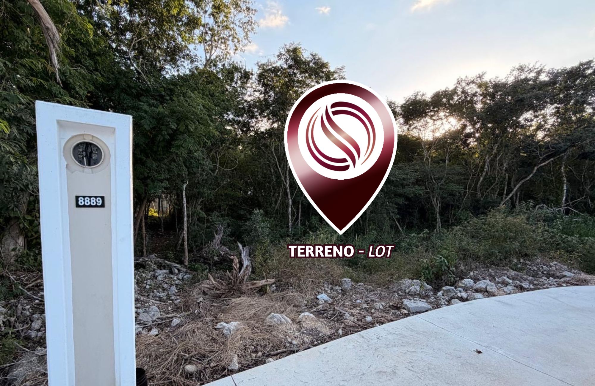 Lot with amenities, for sale in Gated community Olivia, M&eacute;rida.