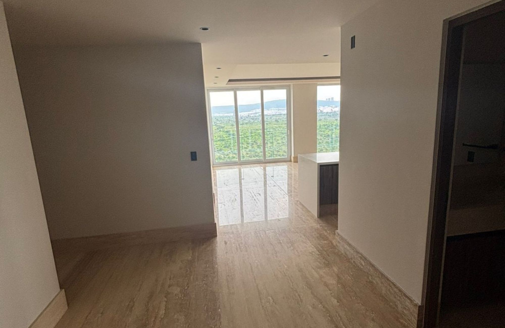 Penthouse with park, yoga area, pool, gym, mini golf, pre-construction, for sale, Quer&eacute;taro.