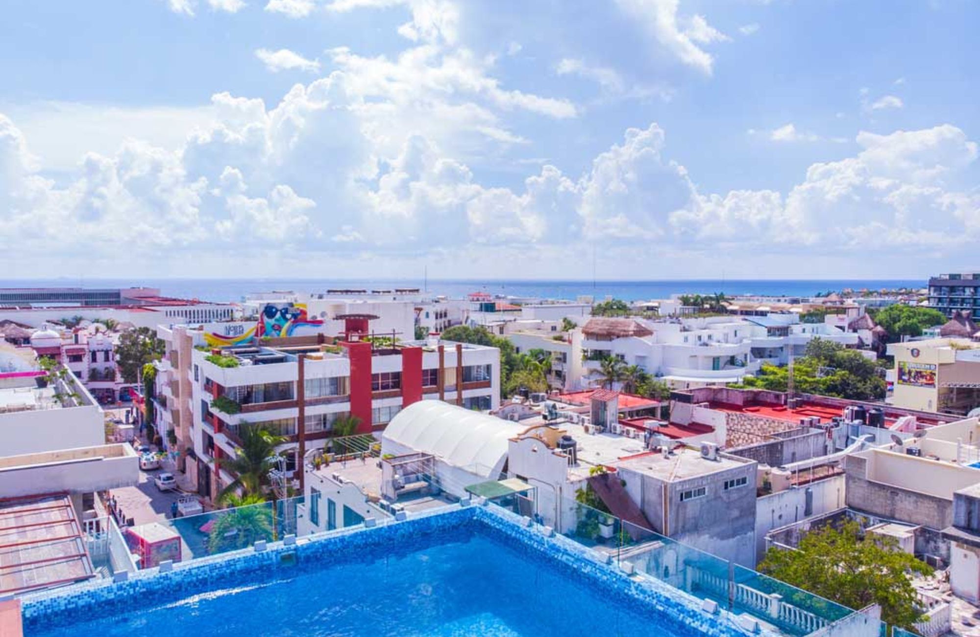 Condominium with terrace and service room, for sale, Playa del Carmen.1