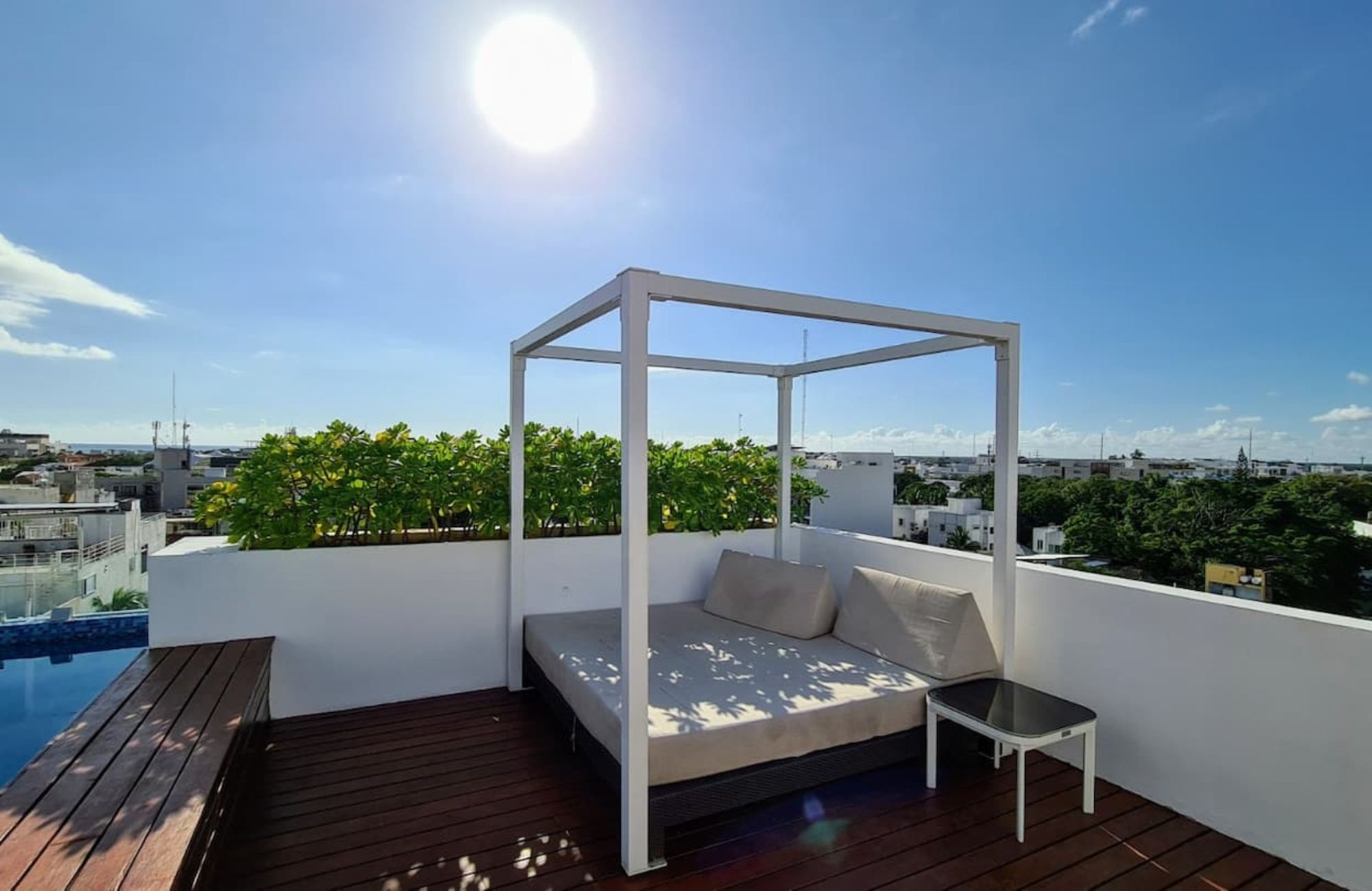 Condominium with terrace and service room, for sale, Playa del Carmen.1