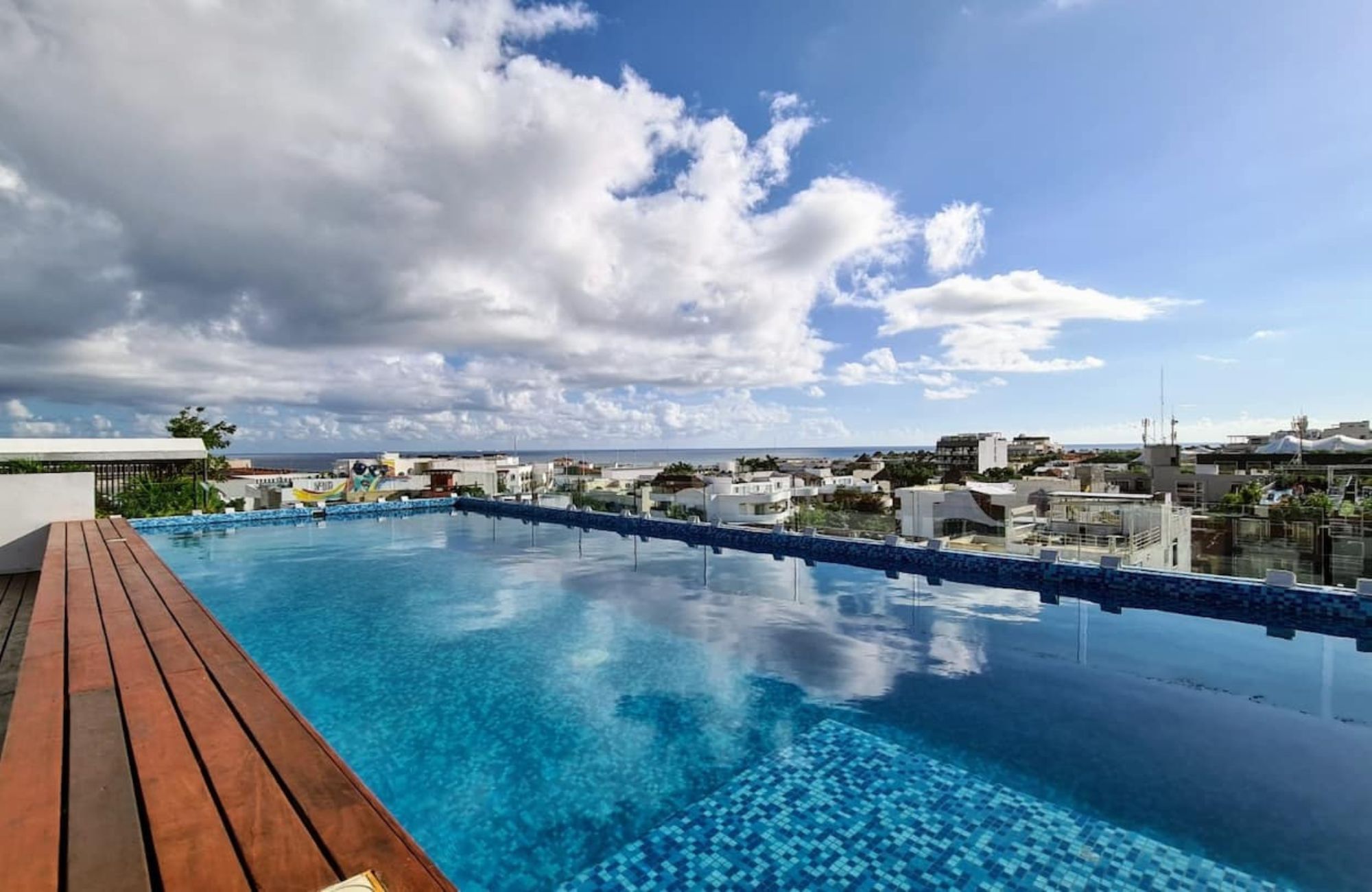 Condominium with terrace and service room, for sale, Playa del Carmen.1