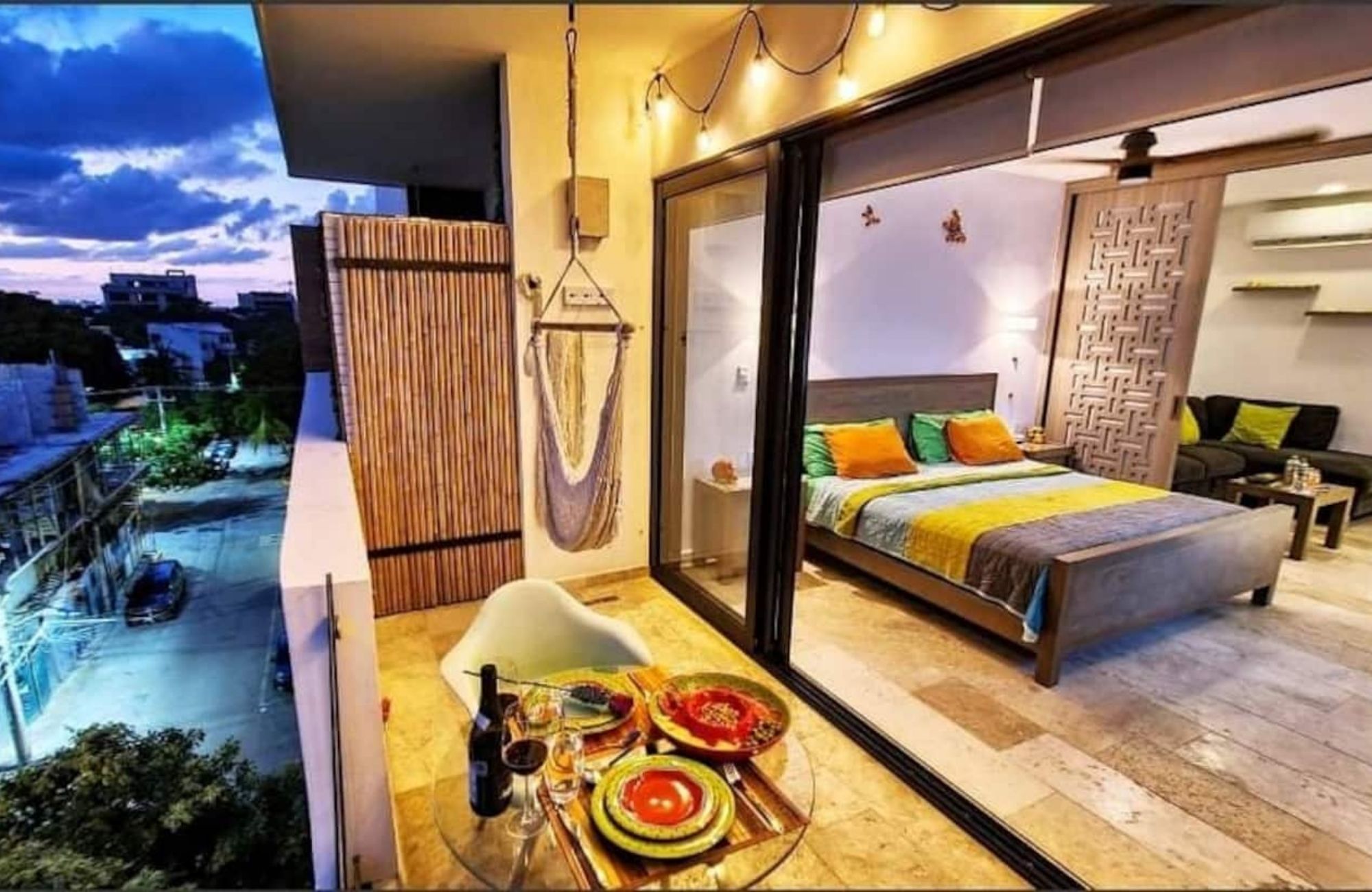 Condominium with terrace and service room, for sale, Playa del Carmen.1