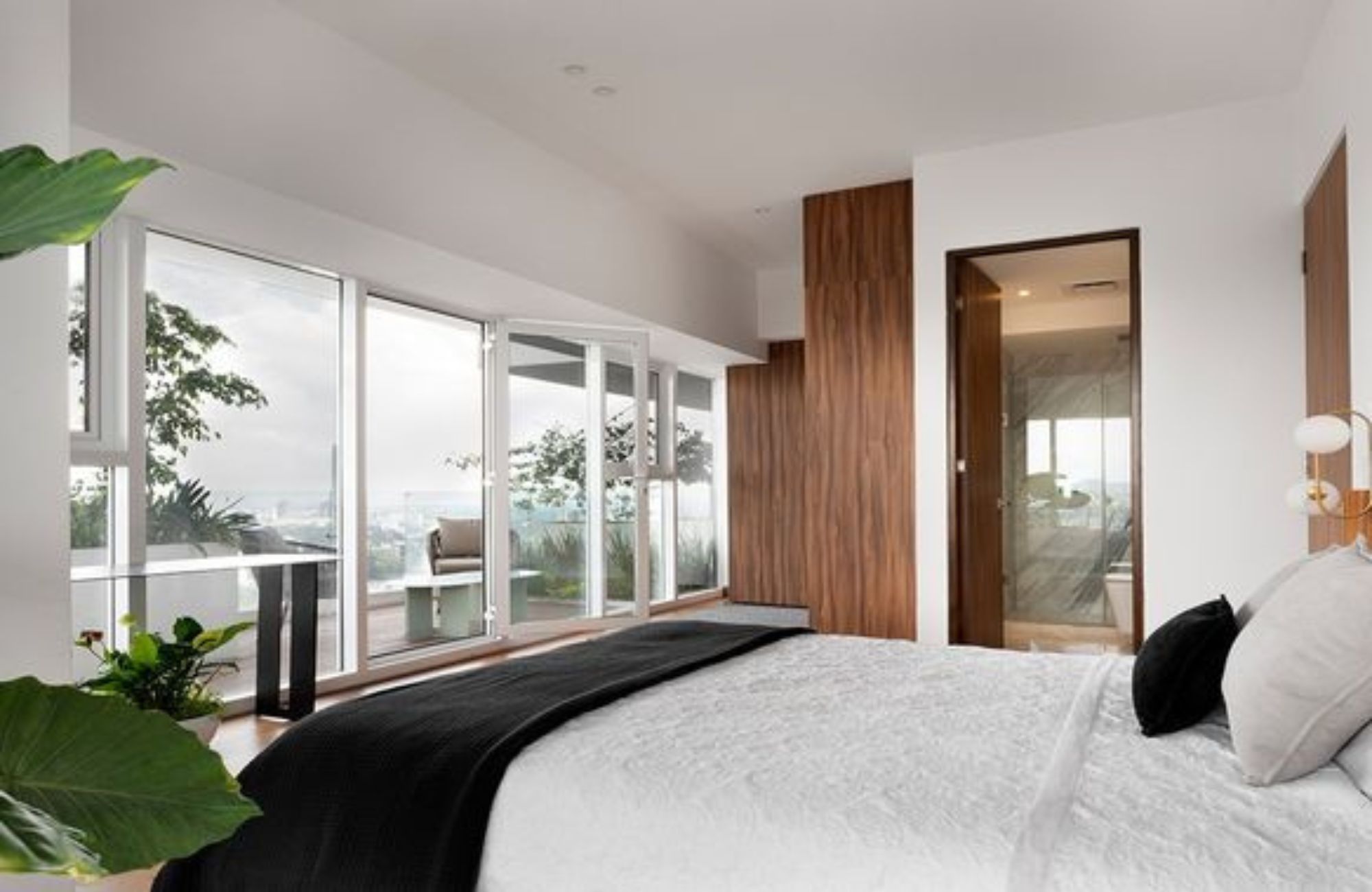 Condo with cinema, pool, gym with spinning zone, golf course view, service room, with bathroom, amenities for the whole family, pre-construc