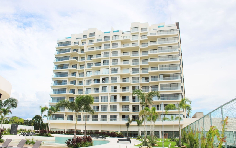 Condo with private balconies for sale, Huayac&aacute;n, Canc&uacute;n