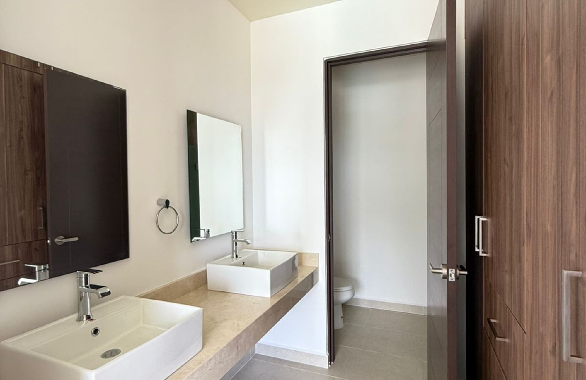 3 bedroom apartment with Gym, Pool and Jacuzzi for sale, Hotel Zone, Cancun.