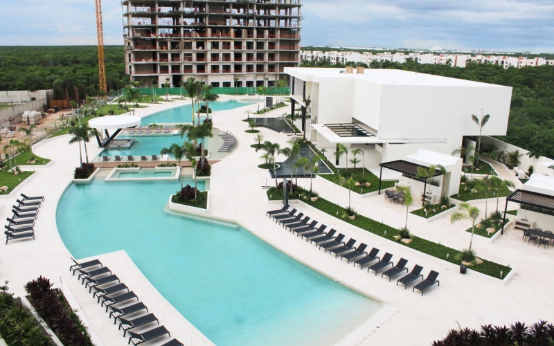 Condo with more than 25 amenities for sale, Huayac&aacute;n, Canc&uacute;n