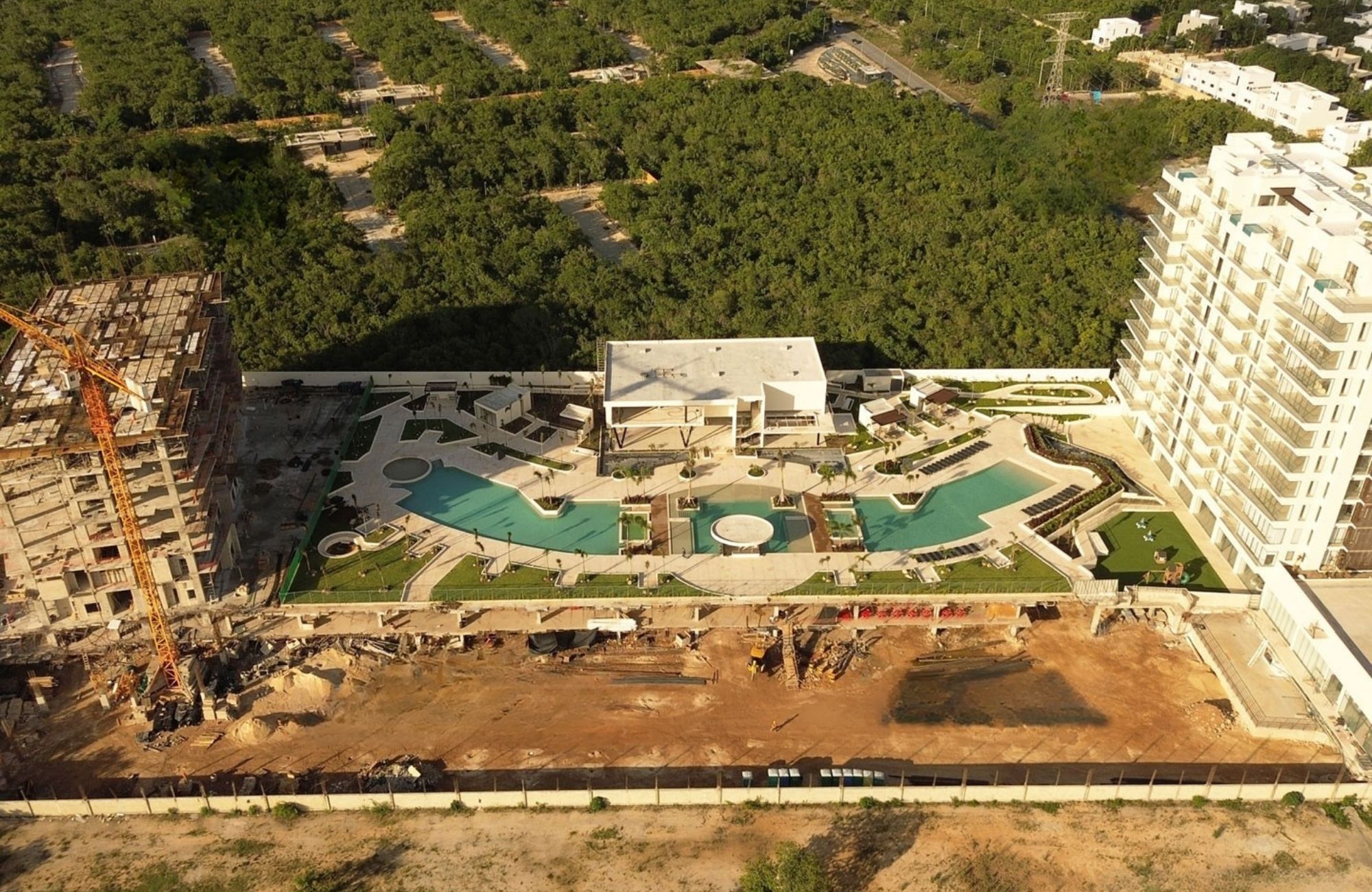 Condo with private balconies for sale, Huayac&aacute;n, Canc&uacute;n