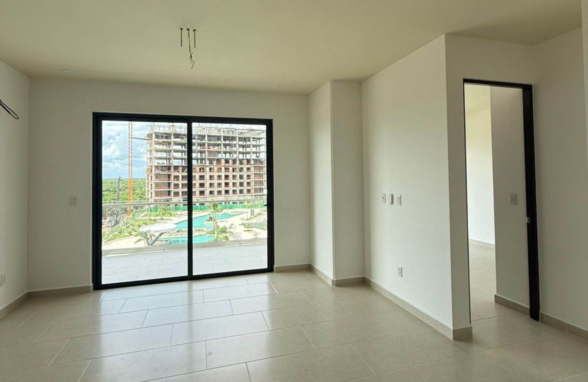 Condominium with pool, kids club and game room, pre-construction, for sale, Canc&uacute;n.