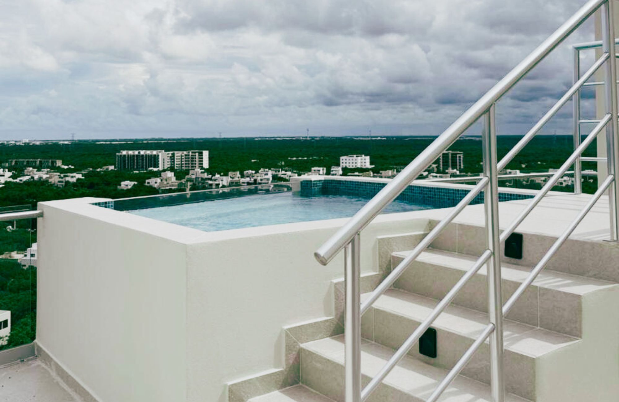 Condominium with pool, kids club and game room, pre-construction, for sale, Canc&uacute;n.