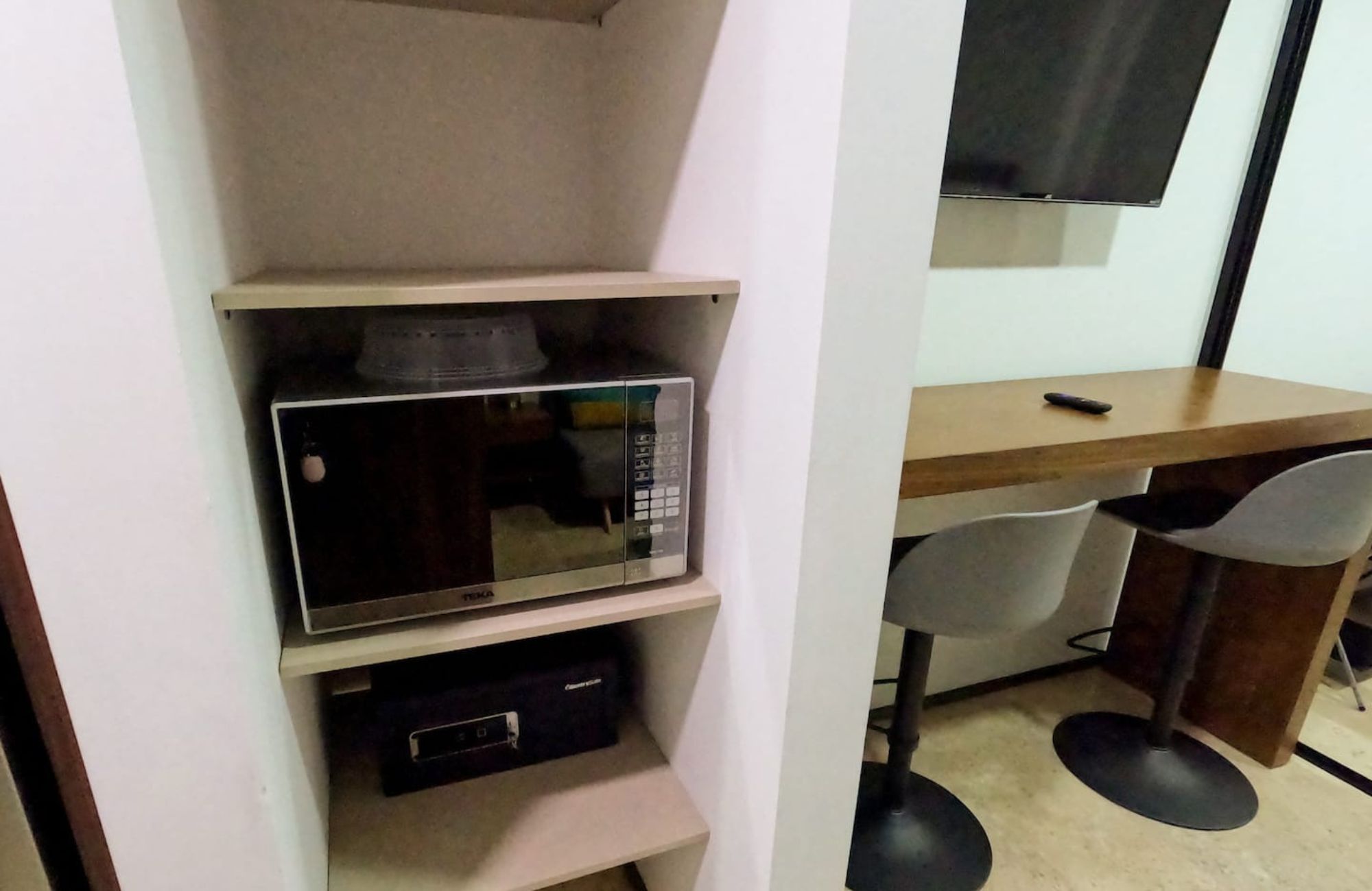 Apartment with ocean view pool, for sale, Colosio zone, Playa del Carmen, Quintana Roo, Mexico.