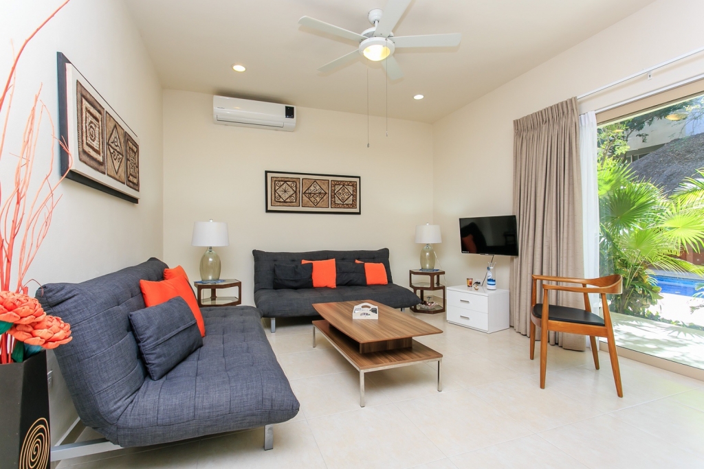 Ground floor condo with private pool, luxury finishes in Aldea Zama Tulum, for sale.