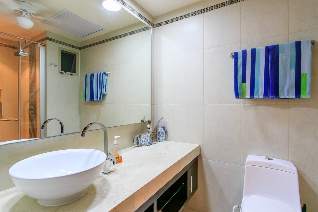 Ground floor condo with private pool, luxury finishes in Aldea Zama Tulum, for sale.