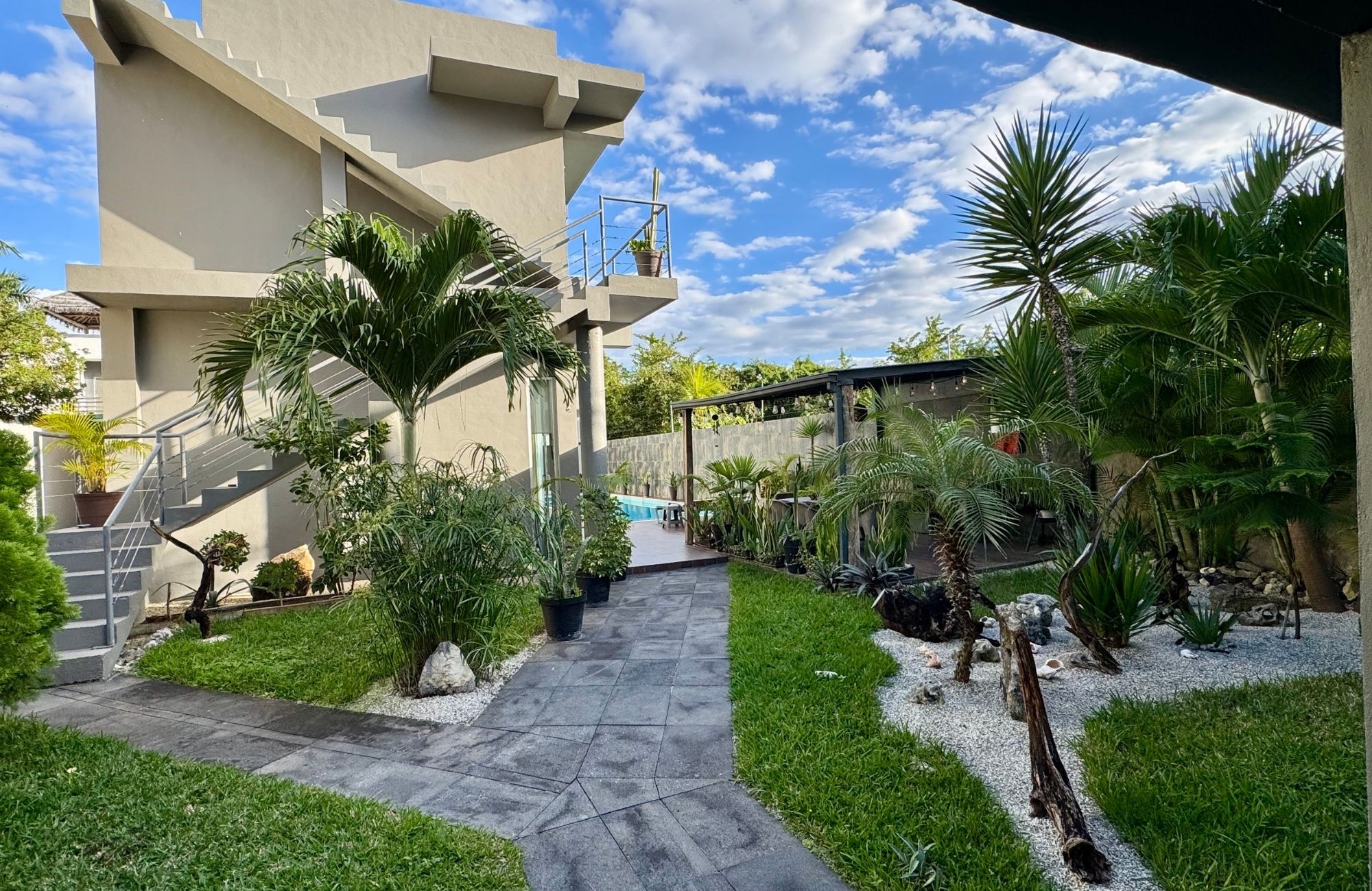 House with private pool, rooftop, double-height window, pre-construction, for sale in Country Club, Cozumel.