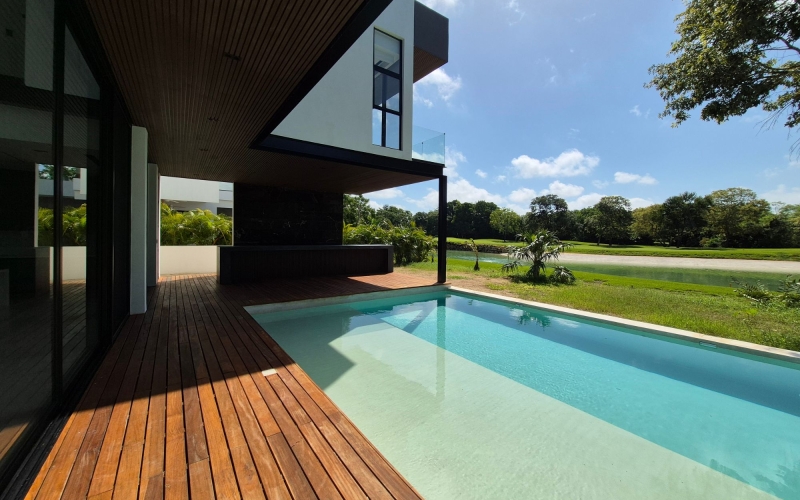House with Private Pool &amp; Golf Course Views for Sale, Yucatan Country Club, Yucatan