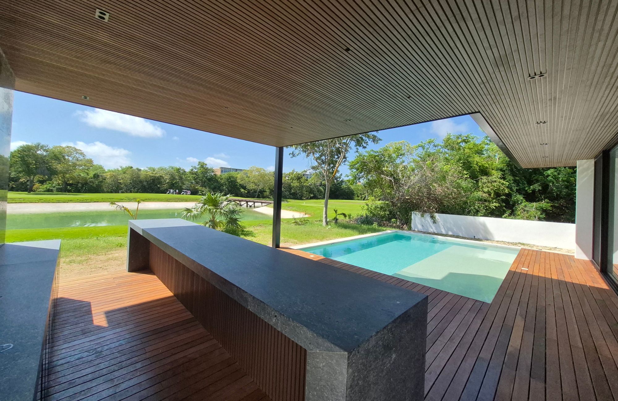 House with private pool in Golf Club for sale, Yucat&aacute;n Country Club, M&eacute;rida