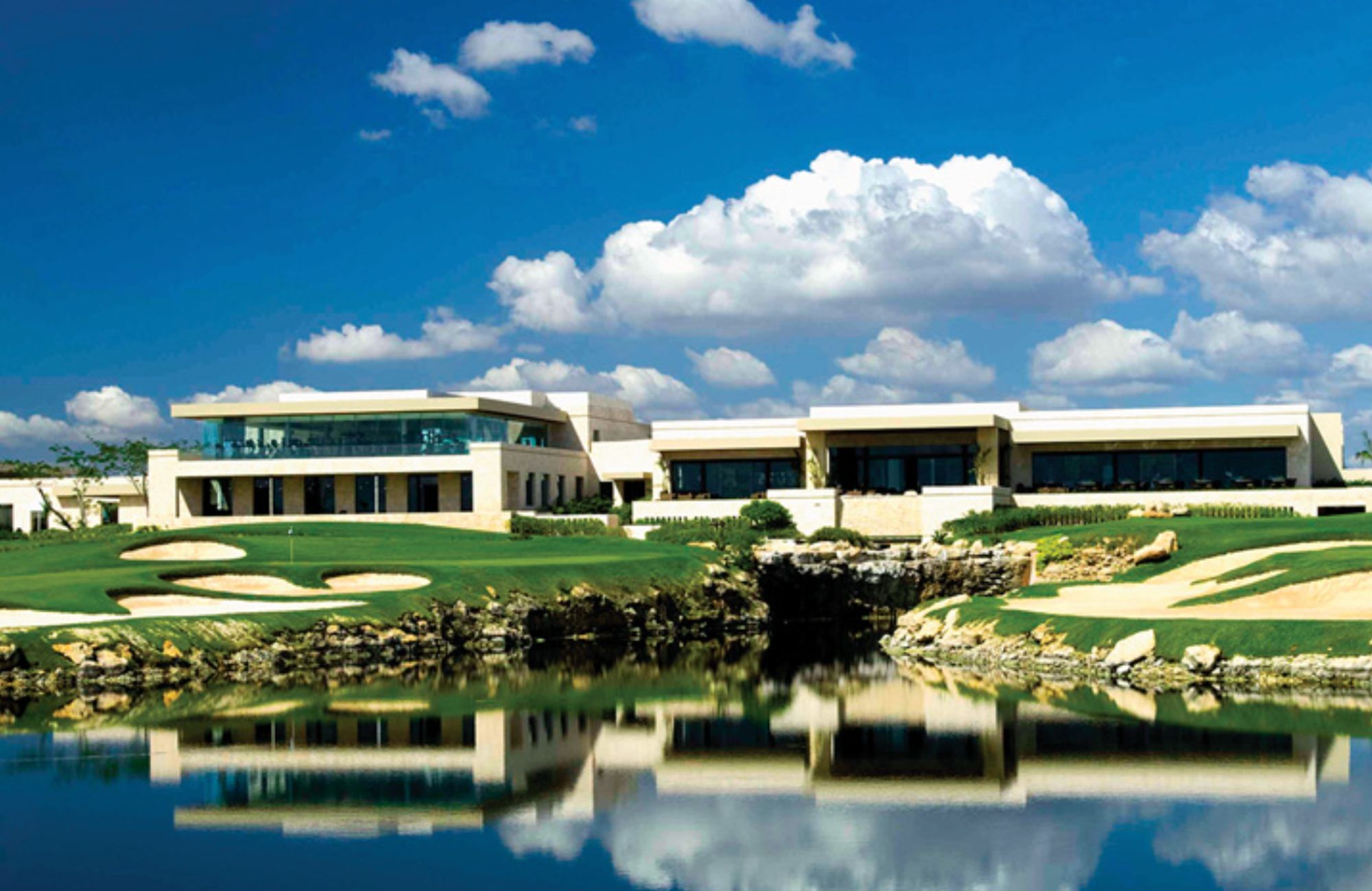 House with private pool in Golf Club for sale, Yucat&aacute;n Country Club, M&eacute;rida