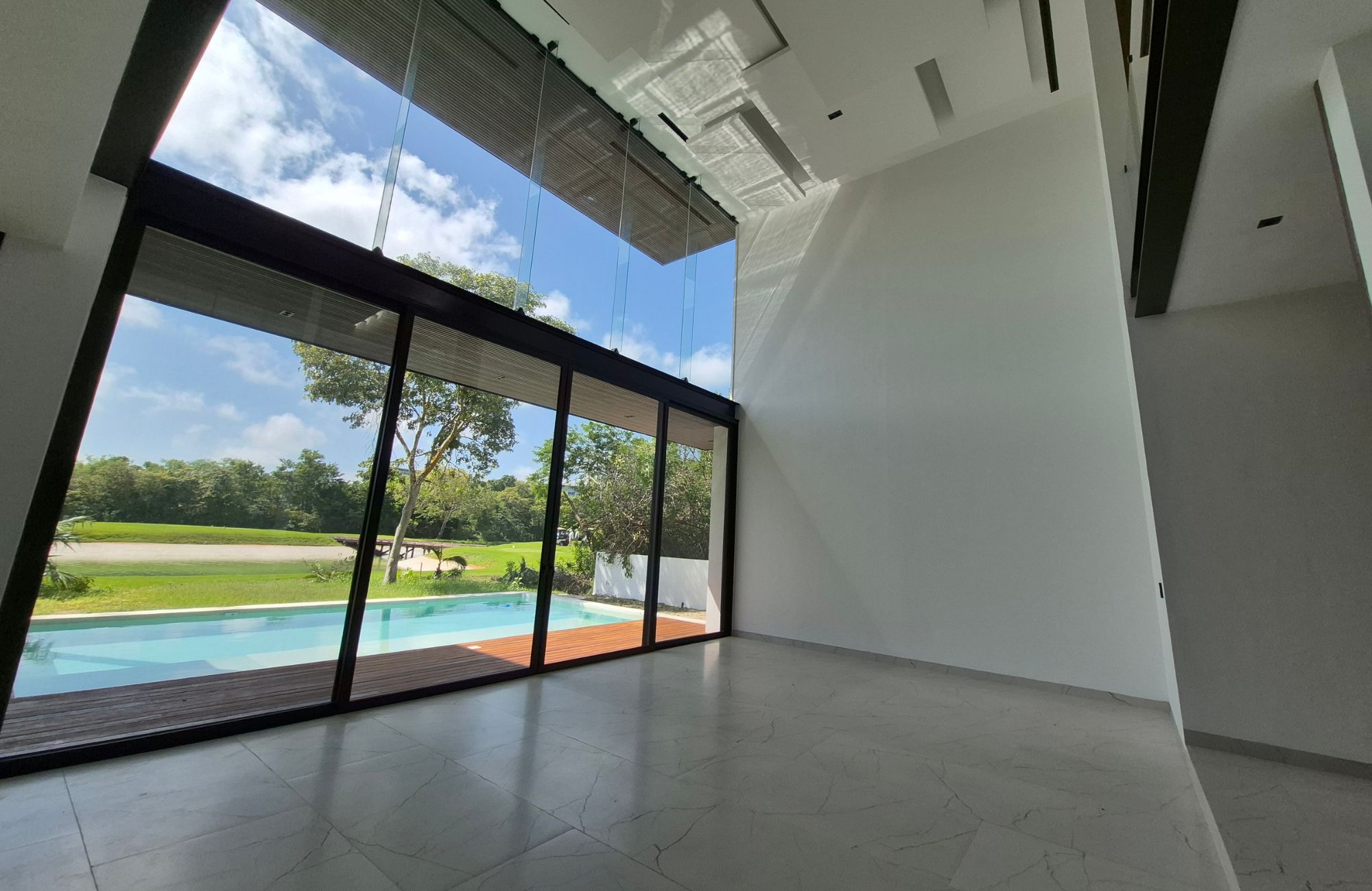 House with private pool in Golf Club for sale, Yucat&aacute;n Country Club, M&eacute;rida