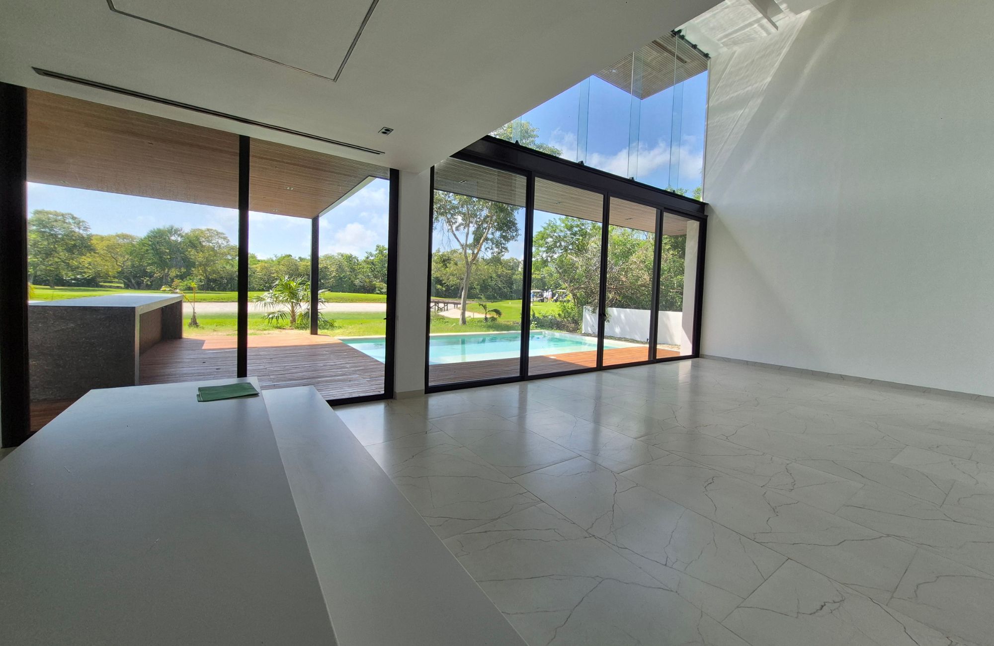 House with private pool in Golf Club for sale, Yucat&aacute;n Country Club, M&eacute;rida