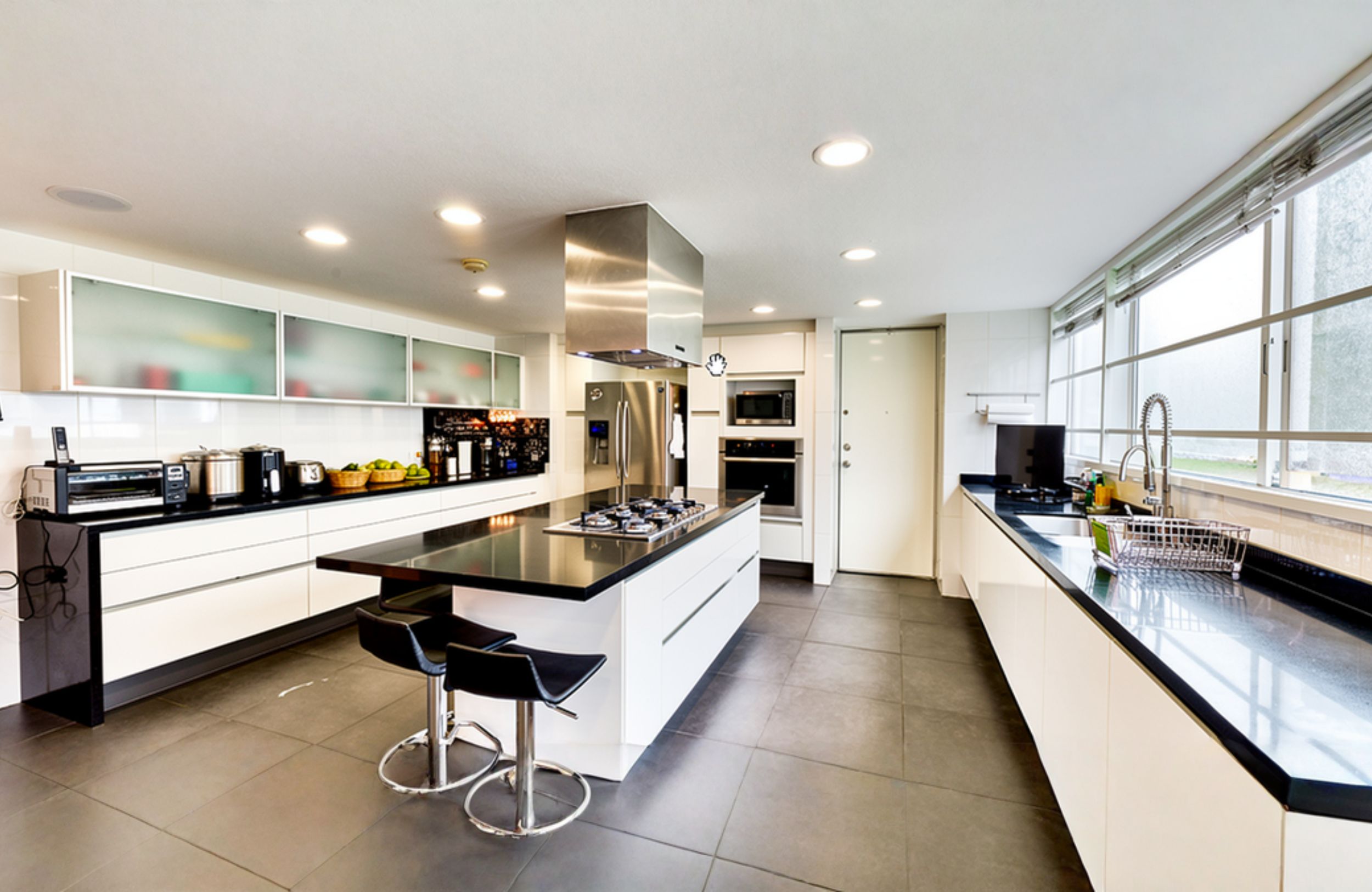 Penthouse with private jacuzzi, terrace, and fire pit, for sale, Polanco, Mexico City