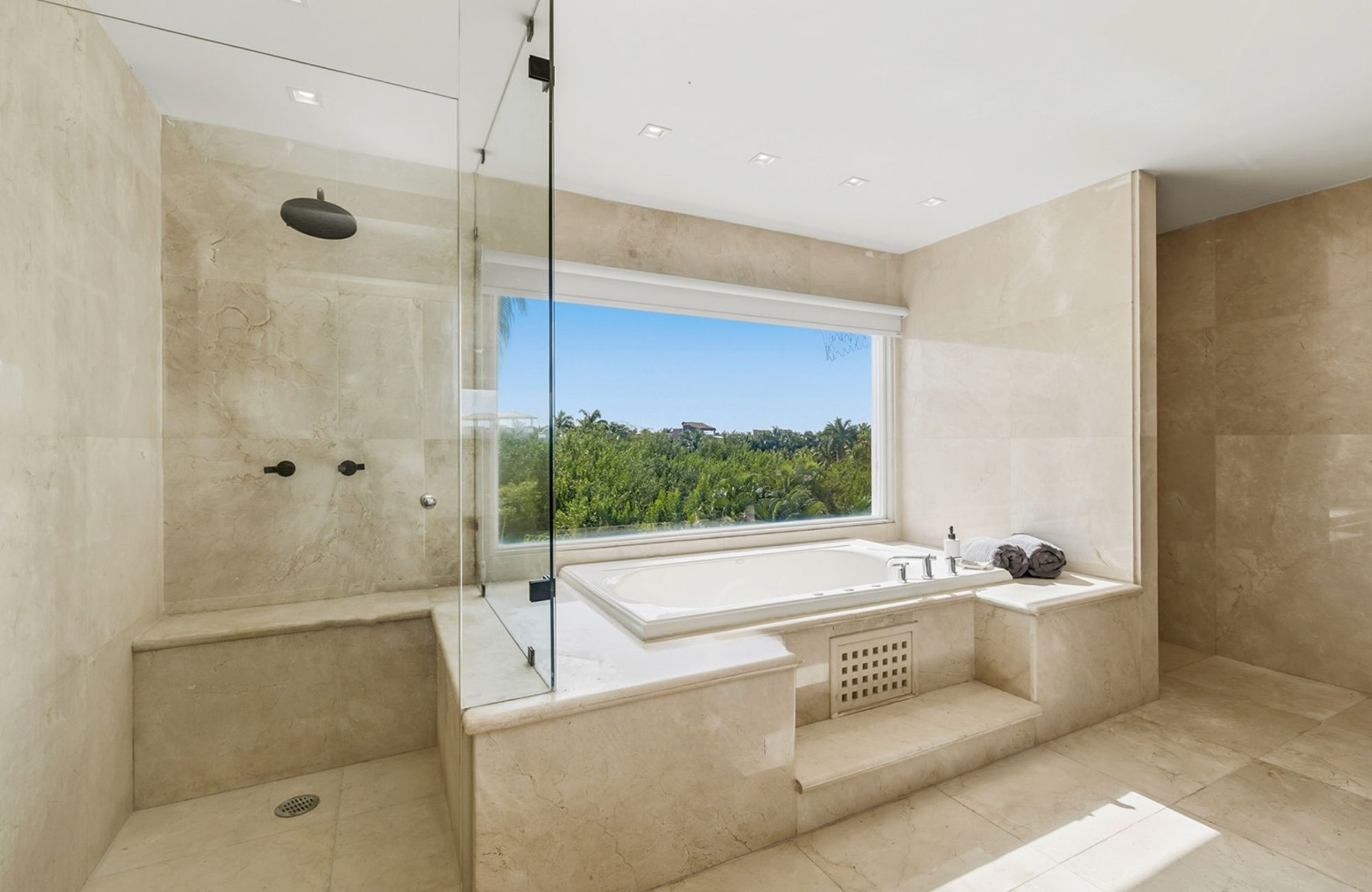 Oceanfront Penthouse, Common Pool, Cinema, Pre-construction, Sea Boardwalk, Cozumel