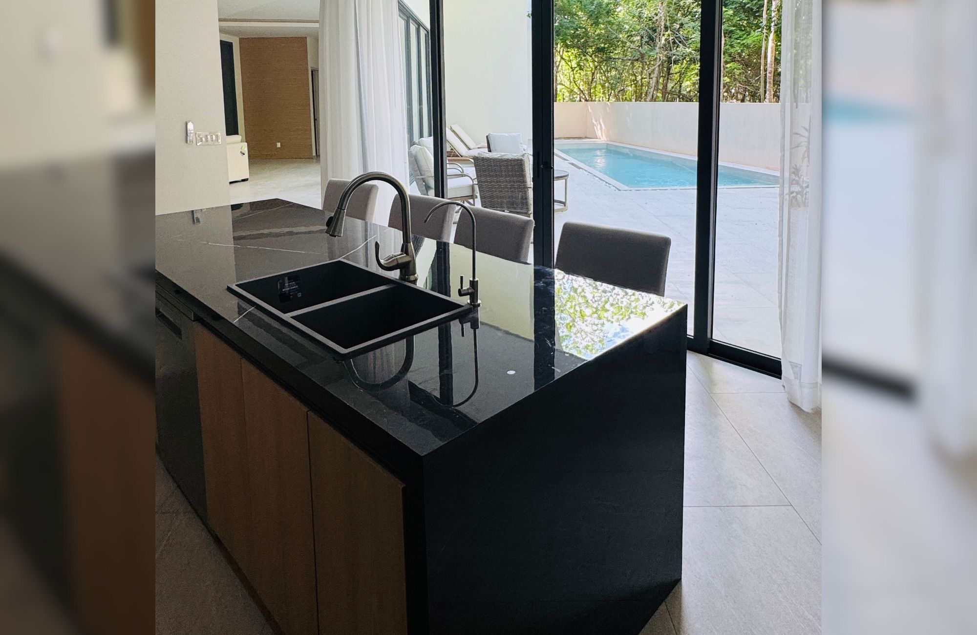 House with studio and private pool for sale, Xpu-ha, Quintana Roo