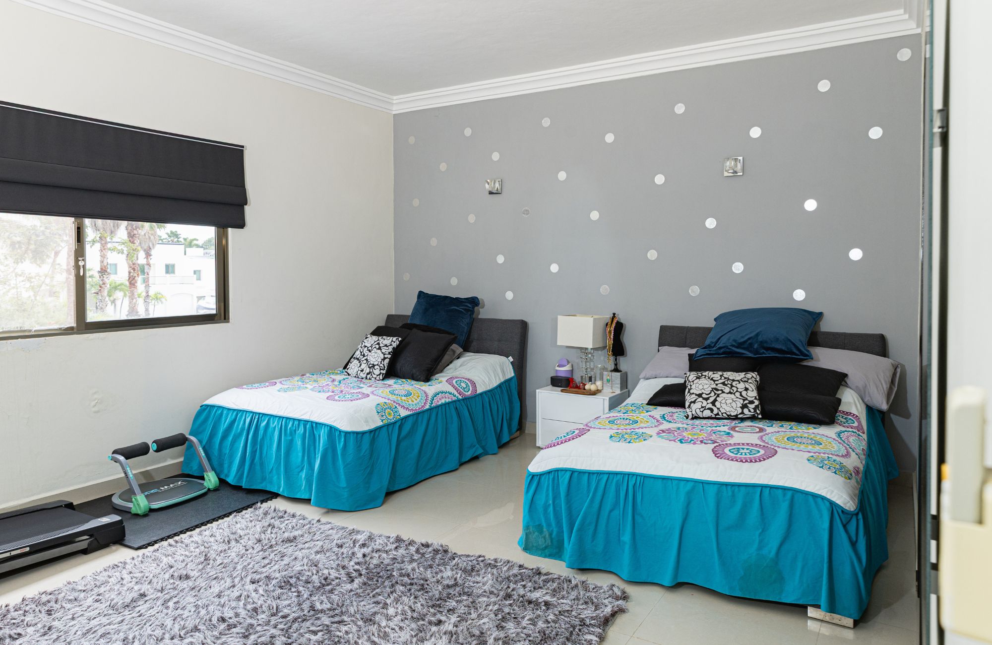 House with terrace, garden and private pool, for sale, Colosio Boulevard, Cancun.