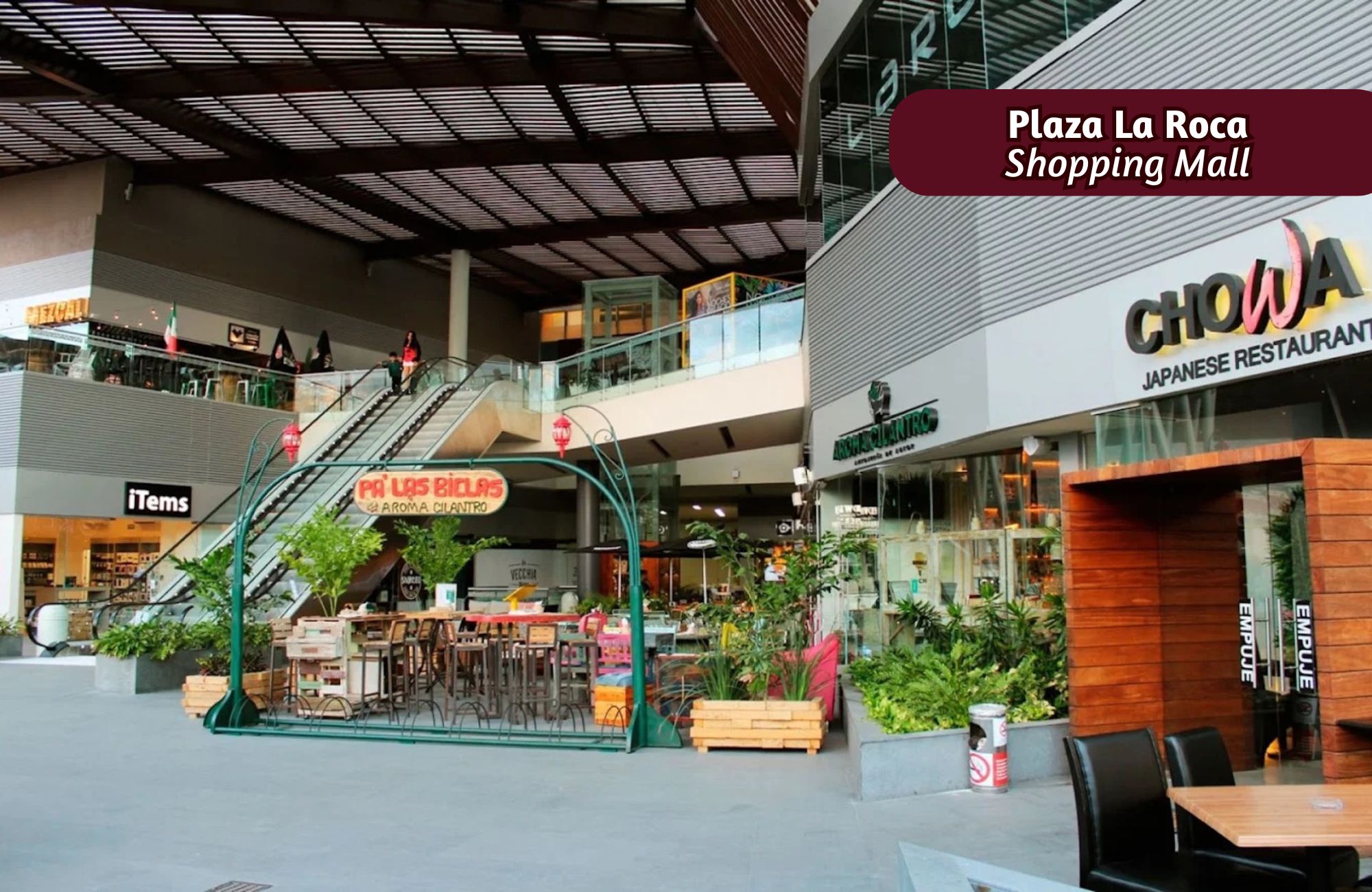 House with terrace, garden and private pool, for sale, Colosio Boulevard, Cancun.