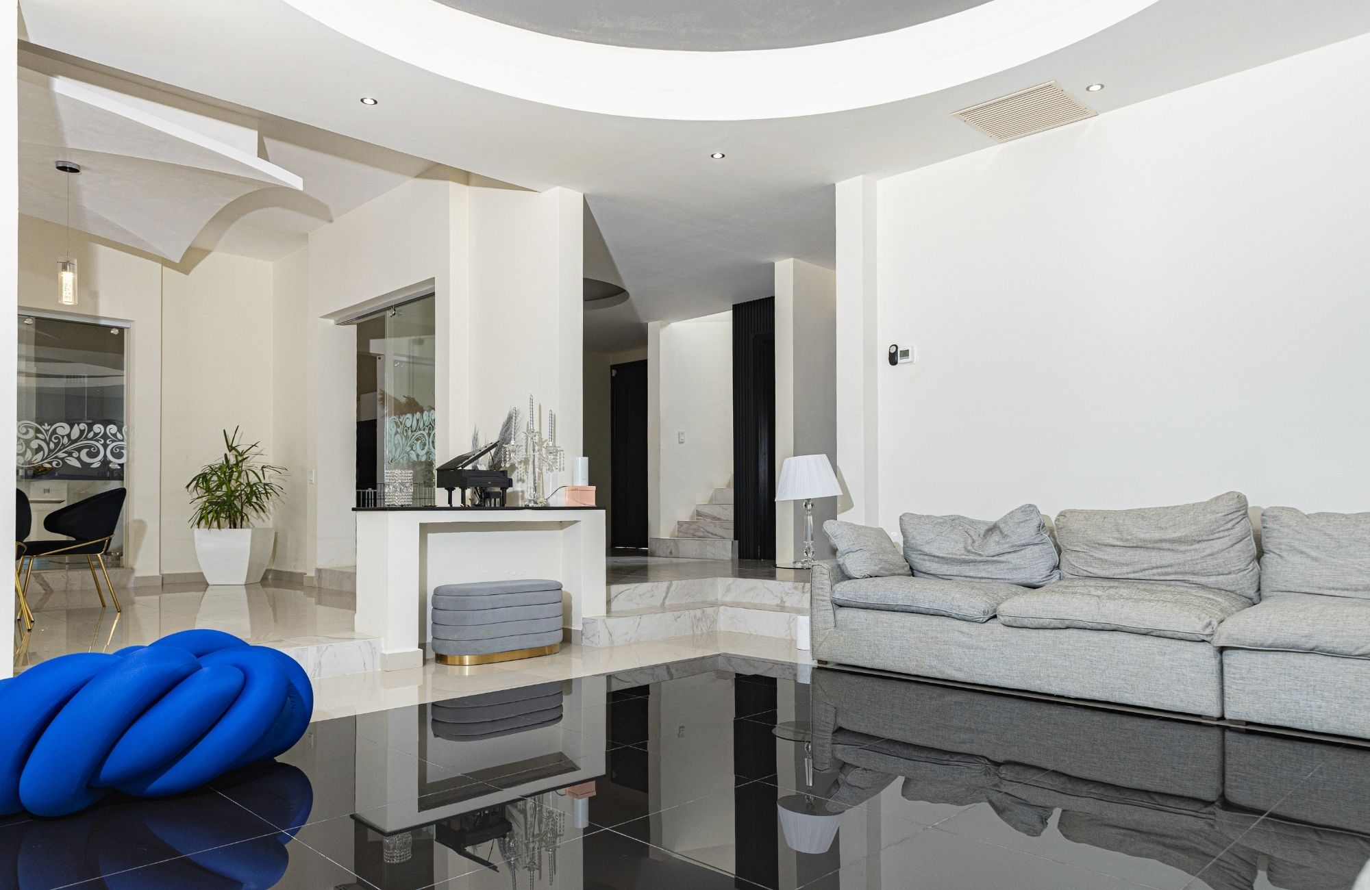 House with terrace, garden and private pool, for sale, Colosio Boulevard, Cancun.