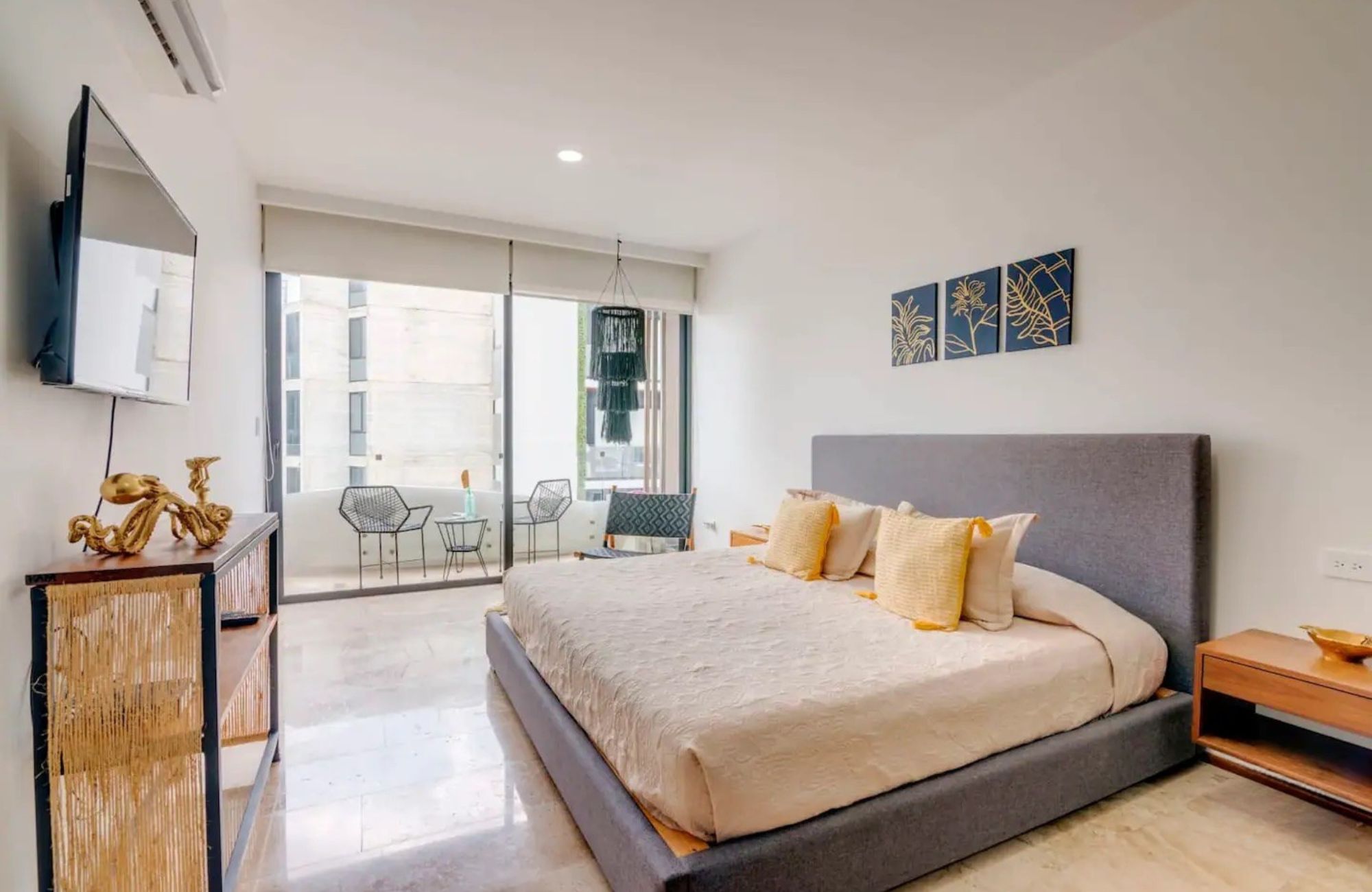 Incre&iacute;ble departamento con terraza privada y vista a la alberca &ndash; Ejido, Playa del Carmen